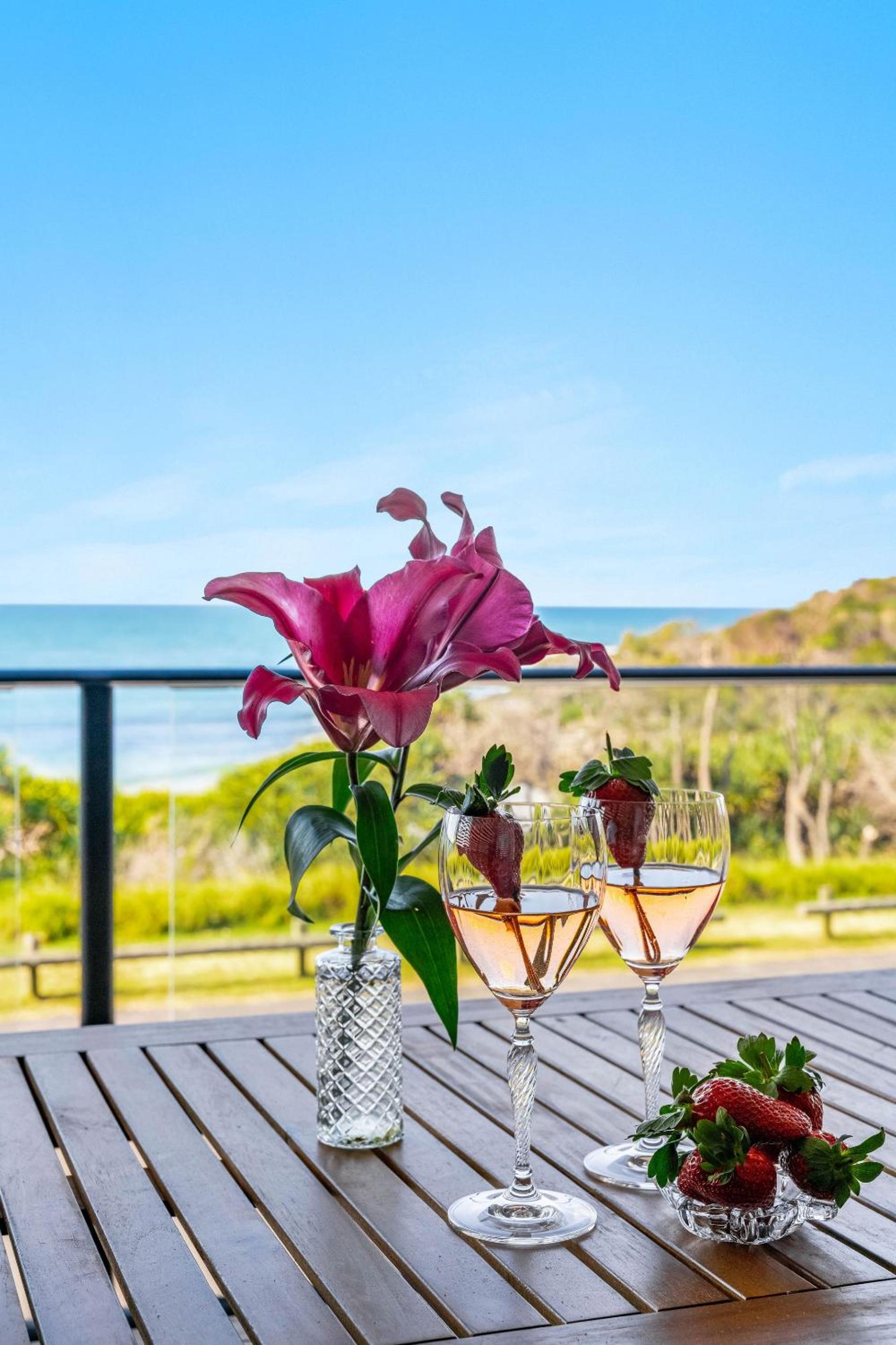 Convent Cove 3 - Views over Convent - Holiday Yamba