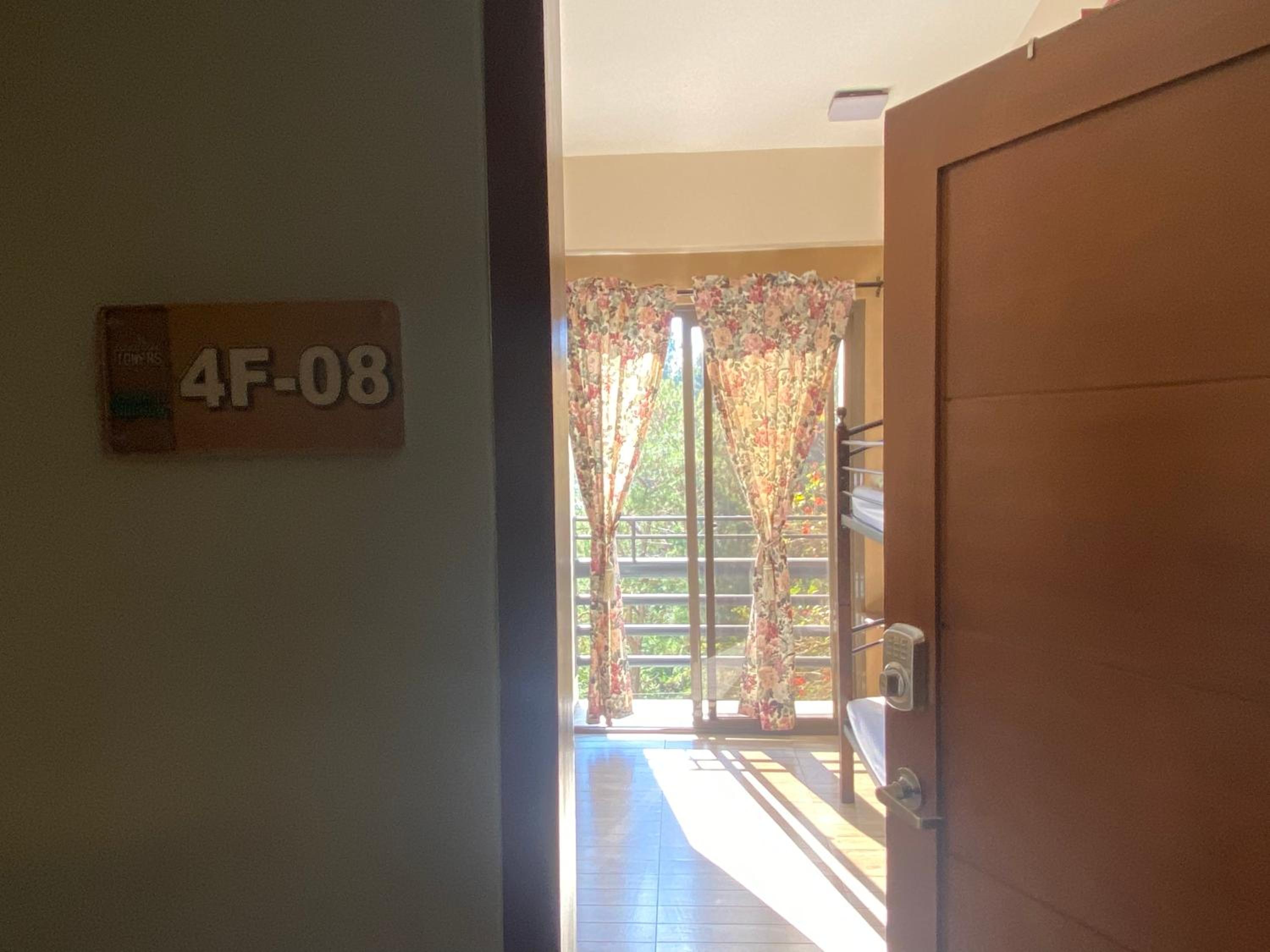 Nice, Cozy and close to All! CB8 view 4