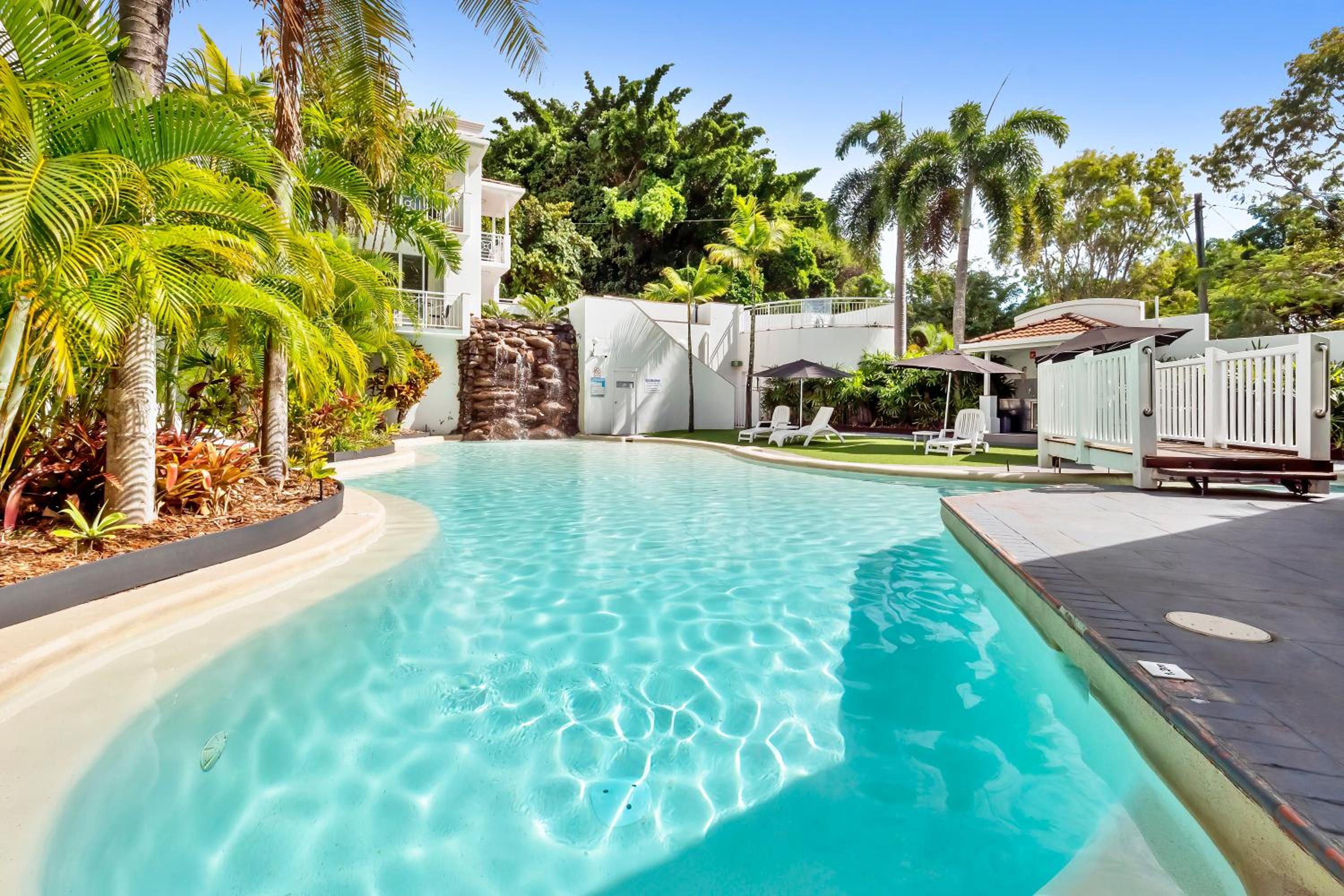 Alassio Beachfront Apartments Palm Cove