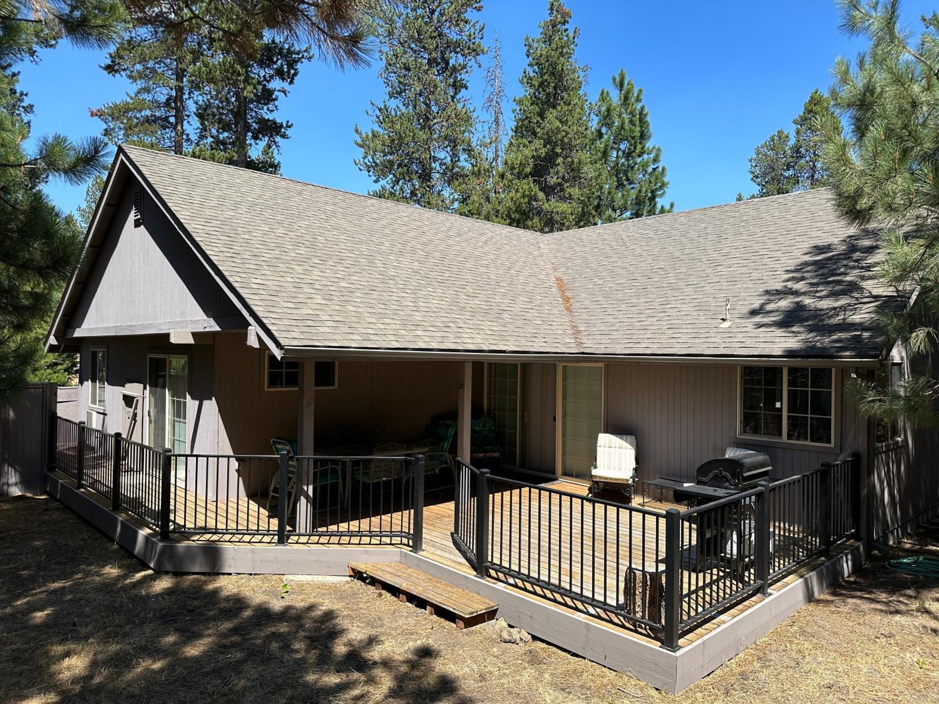 13 Ollalie Home with 2 Car Garage view 4