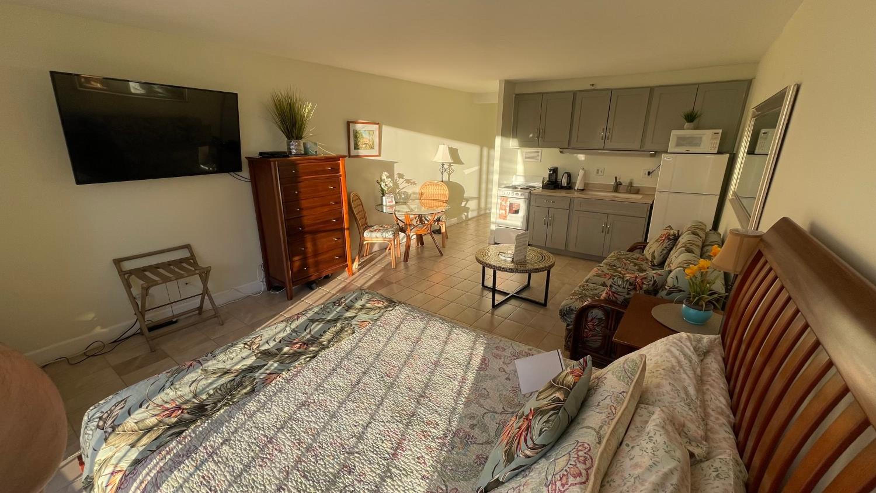 Tropical Studios at Marine Surf Waikiki - FREE PARKING - BEST LOCATION - FULL KITCHEN - SWIMMING POOL 照片第 118 張,共 263 張