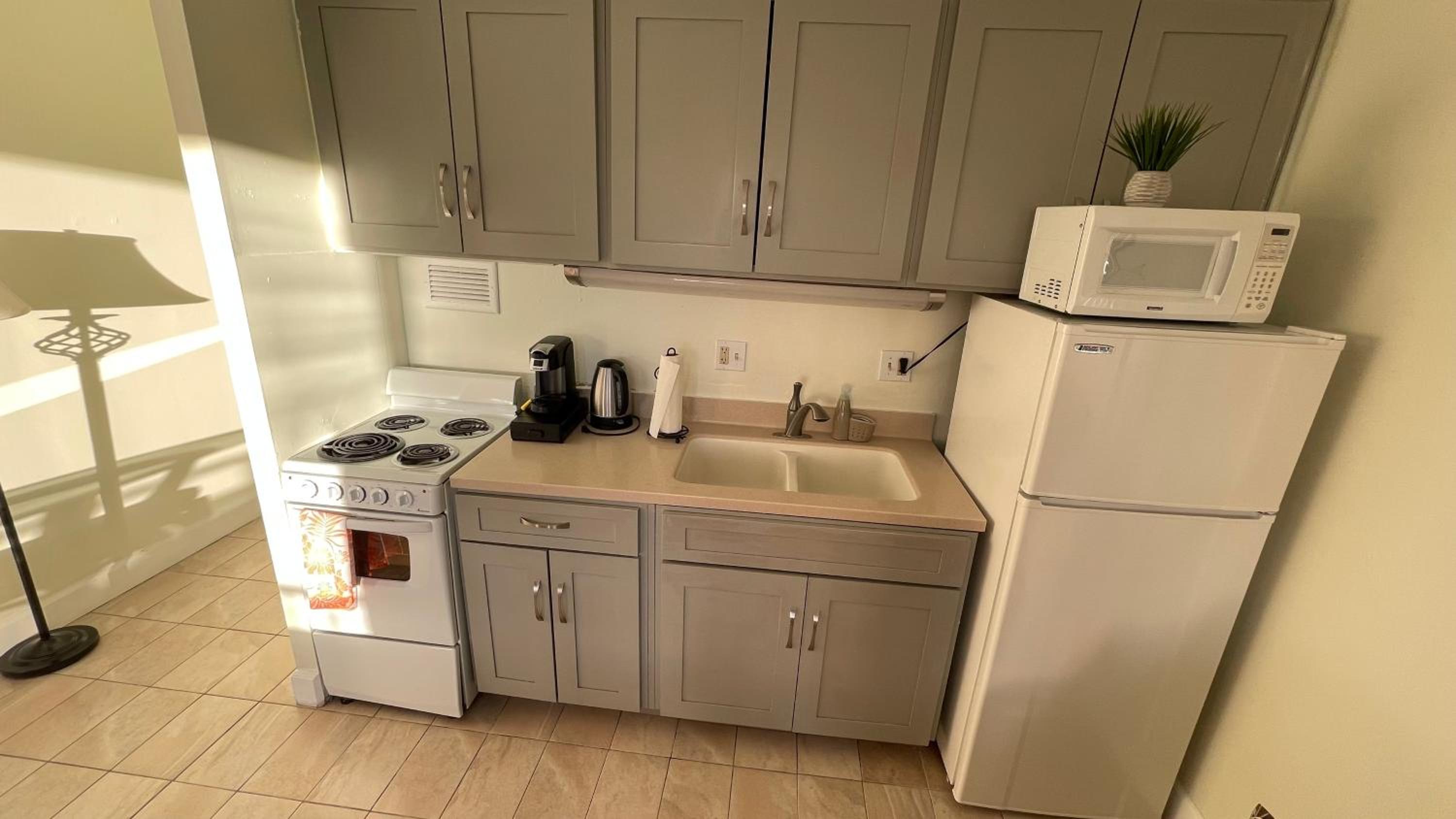 Tropical Studios at Marine Surf Waikiki - FREE PARKING - BEST LOCATION - FULL KITCHEN - SWIMMING POOL 照片第 88 張,共 263 張