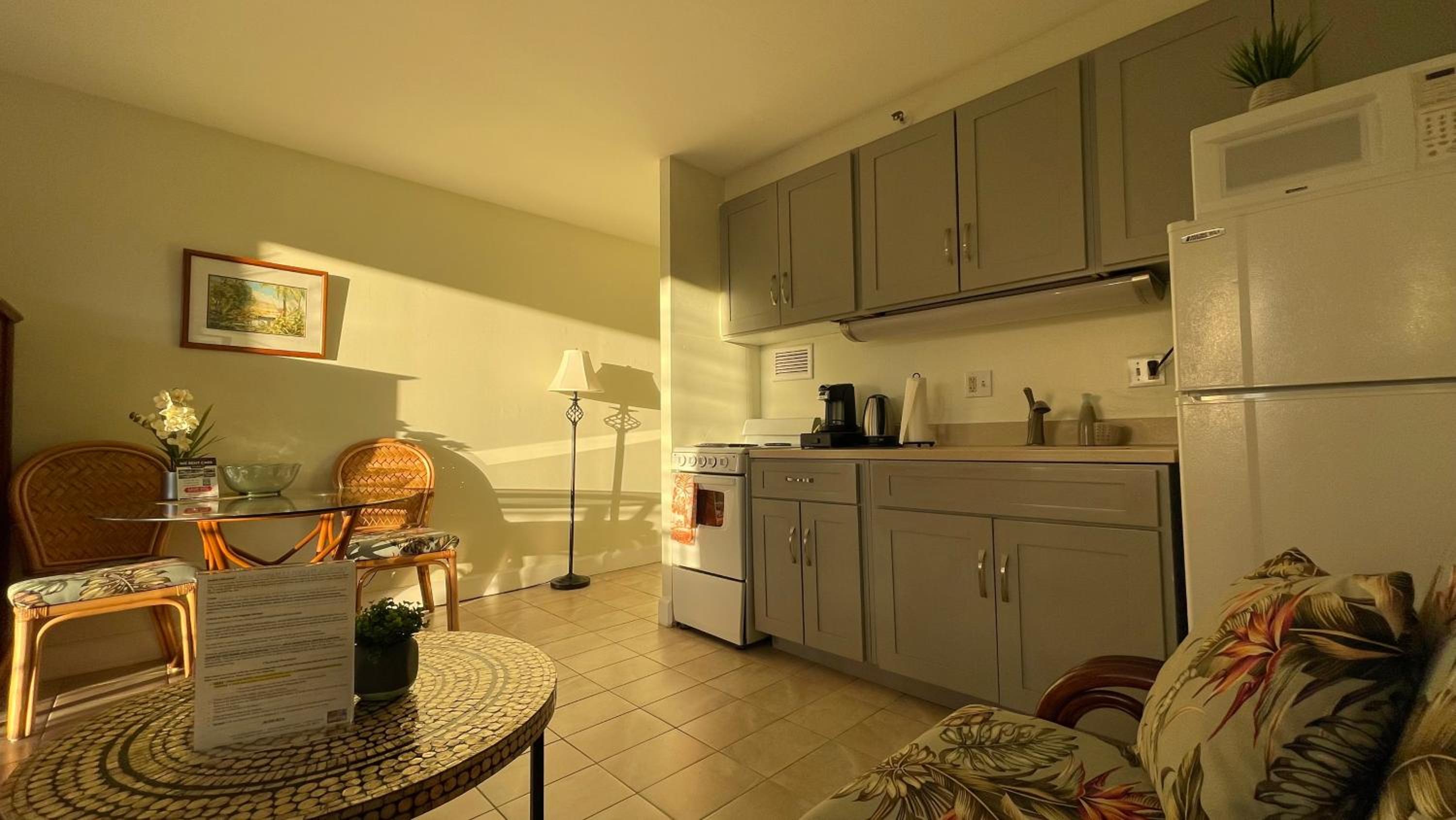 Tropical Studios at Marine Surf Waikiki - FREE PARKING - BEST LOCATION - FULL KITCHEN - SWIMMING POOL 照片第 99 張,共 263 張