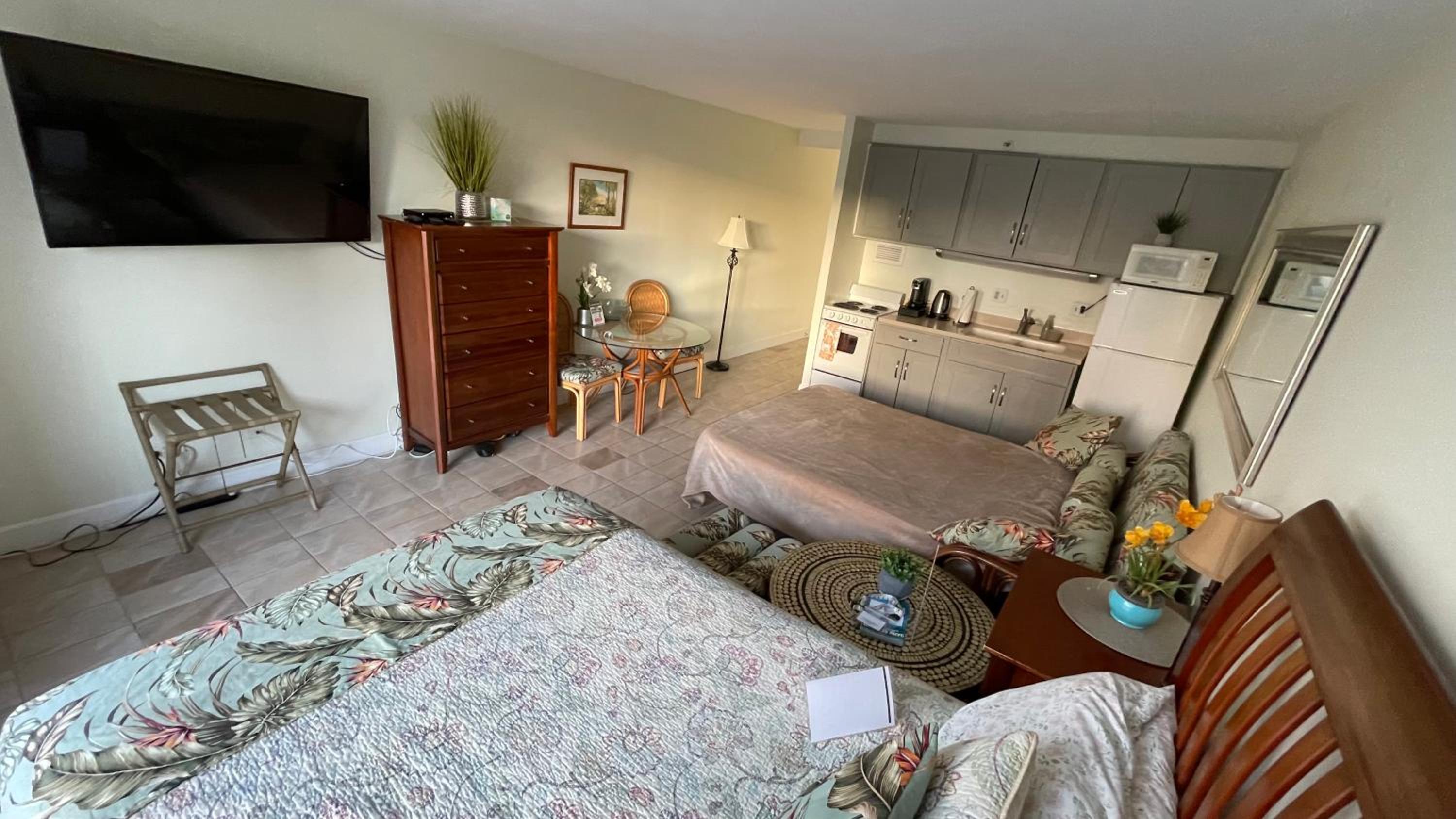 Tropical Studios at Marine Surf Waikiki - FREE PARKING - BEST LOCATION - FULL KITCHEN - SWIMMING POOL 照片第 156 張,共 263 張
