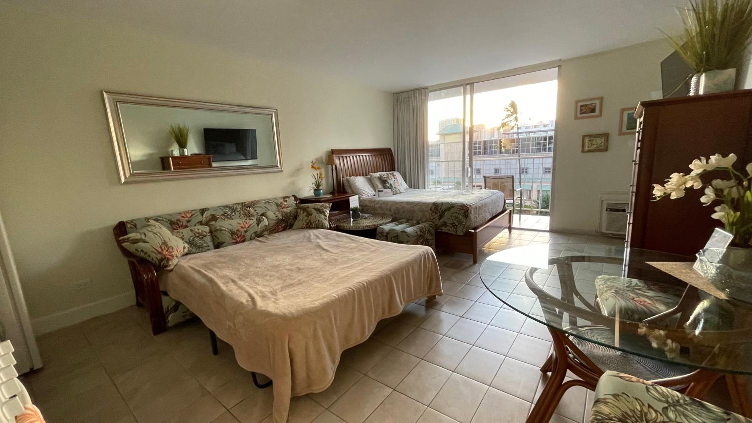 Tropical Studios at Marine Surf Waikiki - FREE PARKING - BEST LOCATION - FULL KITCHEN - SWIMMING POOL 照片第 143 張,共 263 張