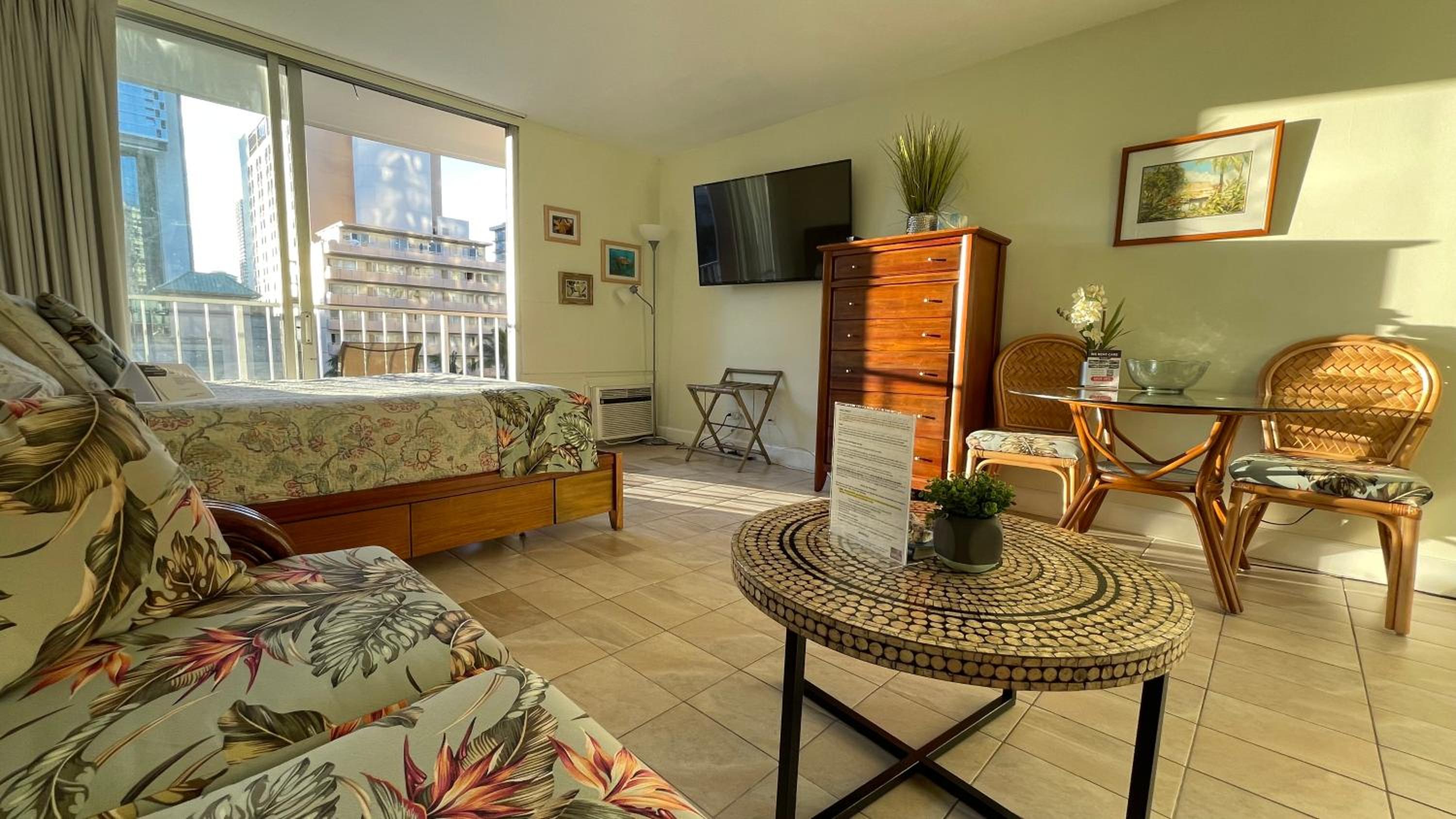 Tropical Studios at Marine Surf Waikiki - FREE PARKING - BEST LOCATION - FULL KITCHEN - SWIMMING POOL 照片第 211 張,共 263 張