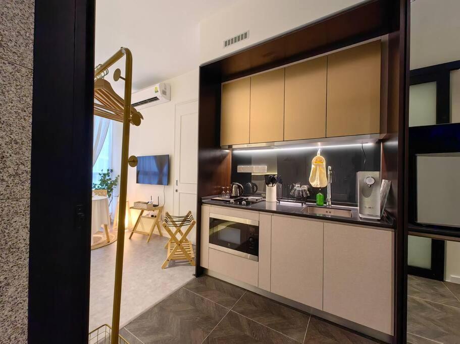 Scarletz Suites by Stevvy KL Home Stay