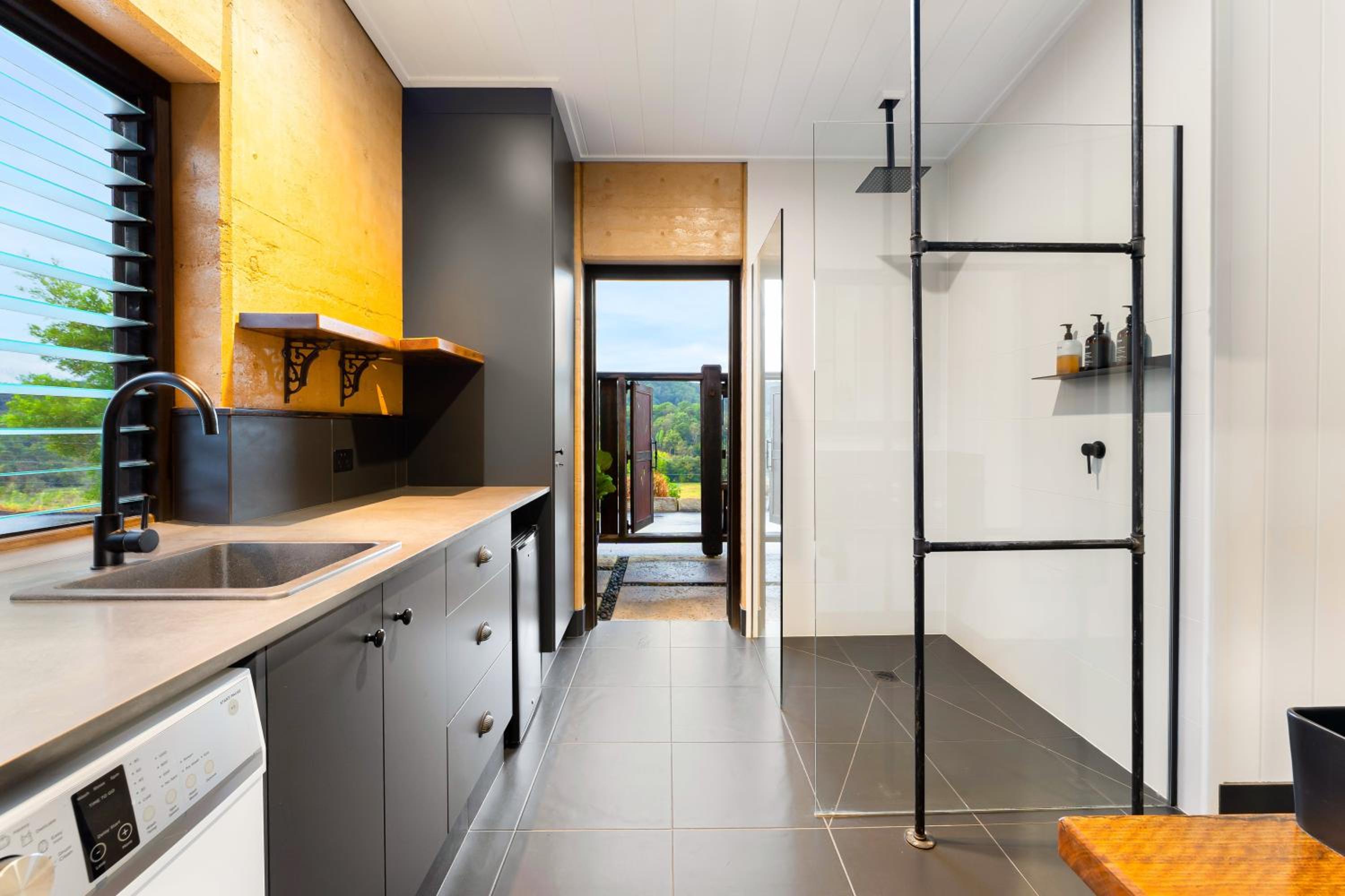 Mayan Farm House and Villas, Noosa Hinterland view 5