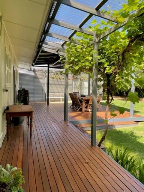 The Cutting Colman Pl Port Elliot - No Linen Included