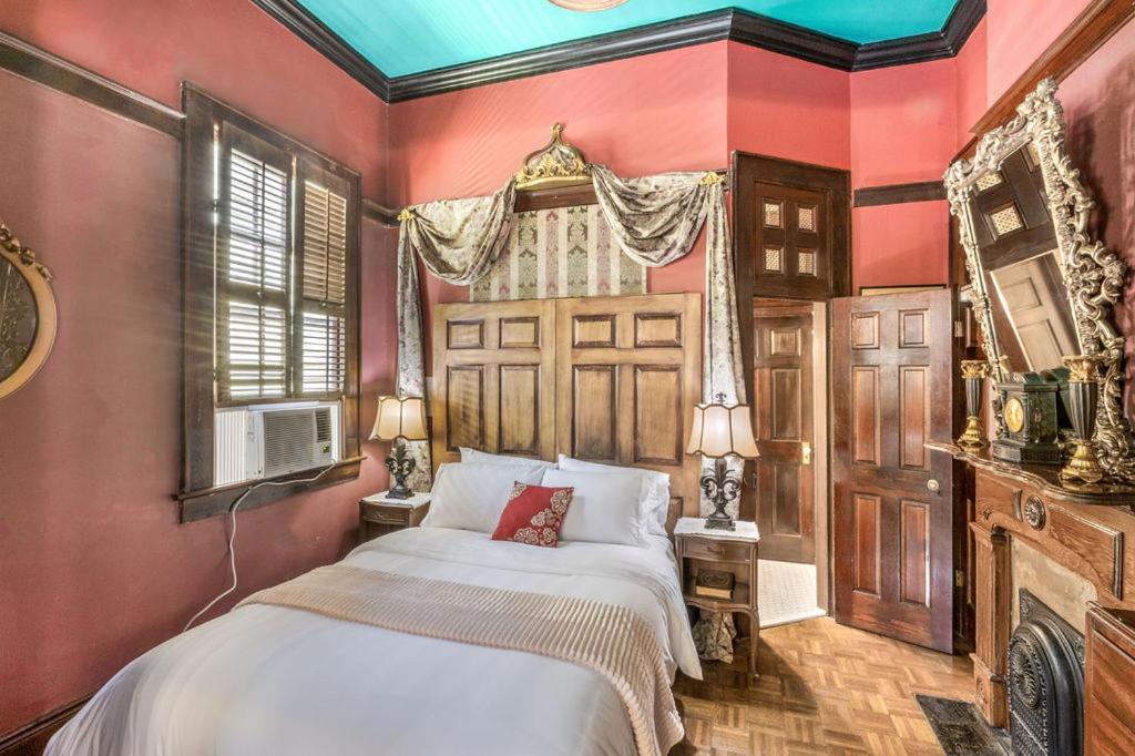 Royal Barracks Guest House