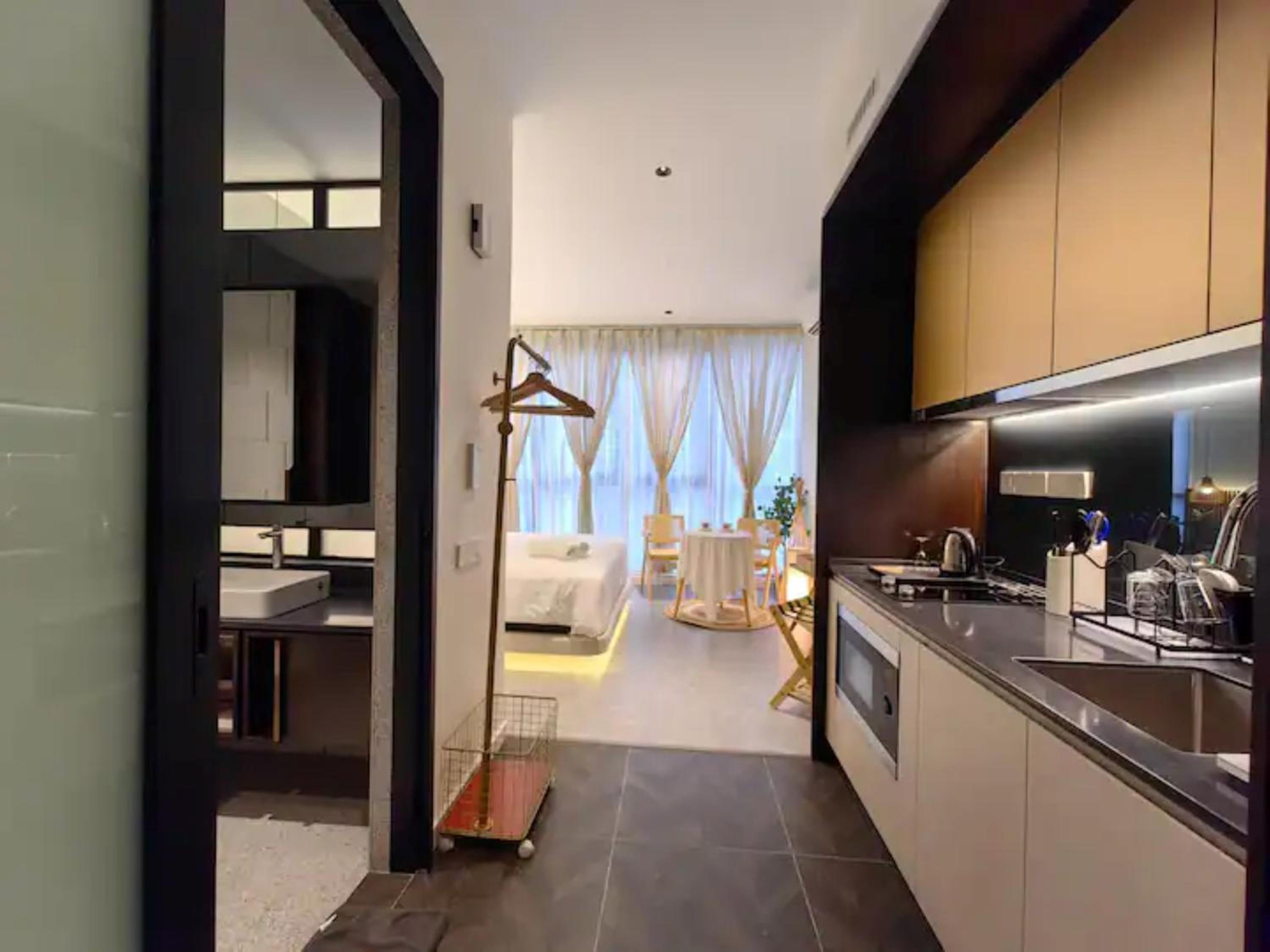Scarletz Suites by Stevvy KL Home Stay