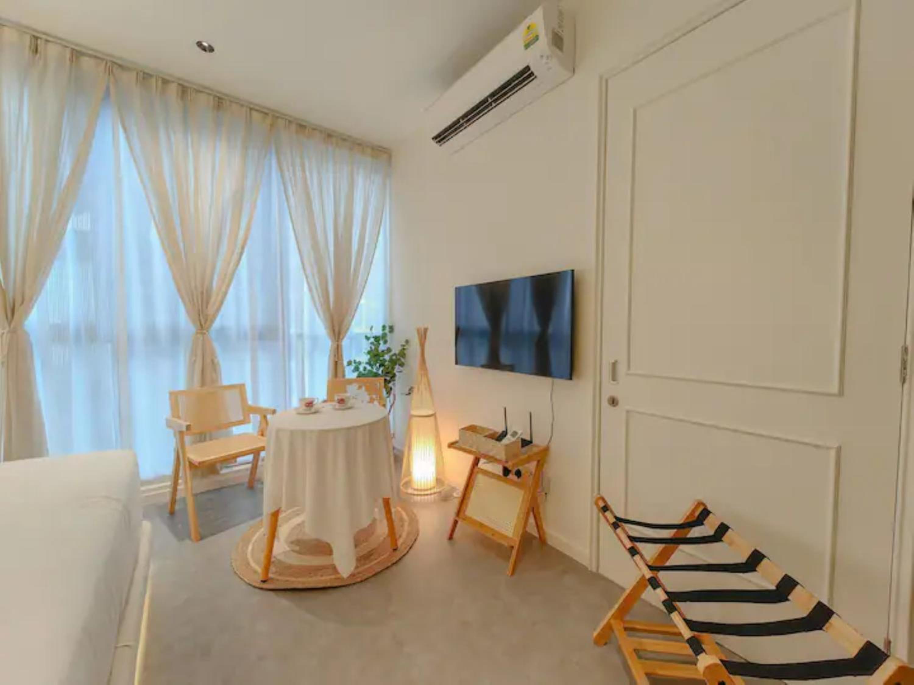 Scarletz Suites by Stevvy KL Home Stay
