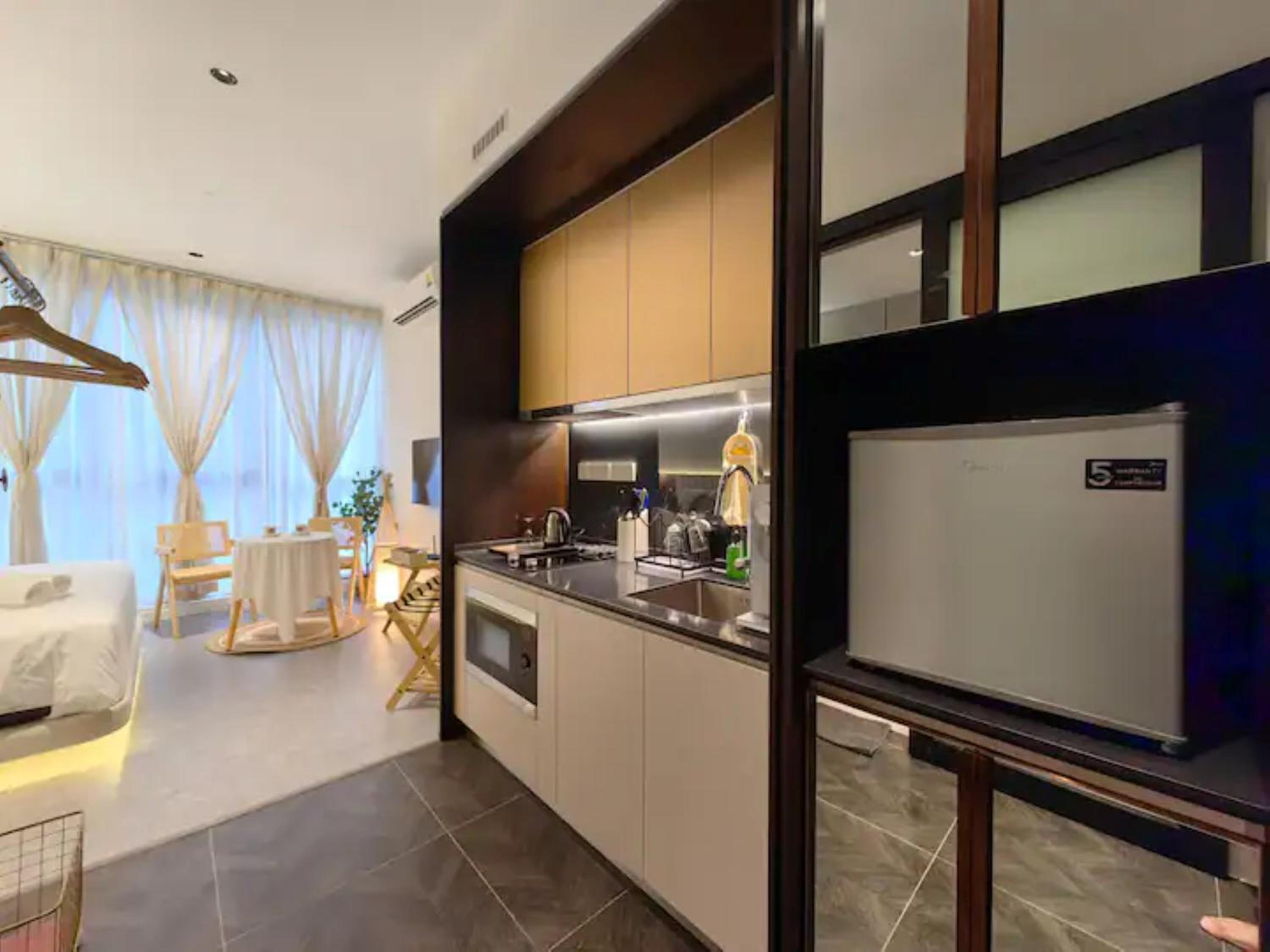 Scarletz Suites by Stevvy KL Home Stay