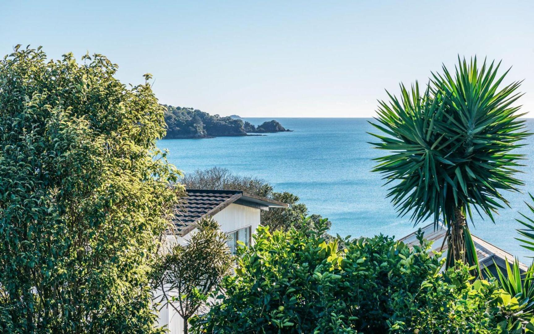 Casa on Tawa, Oneroa - Be My Guest Waiheke view 4