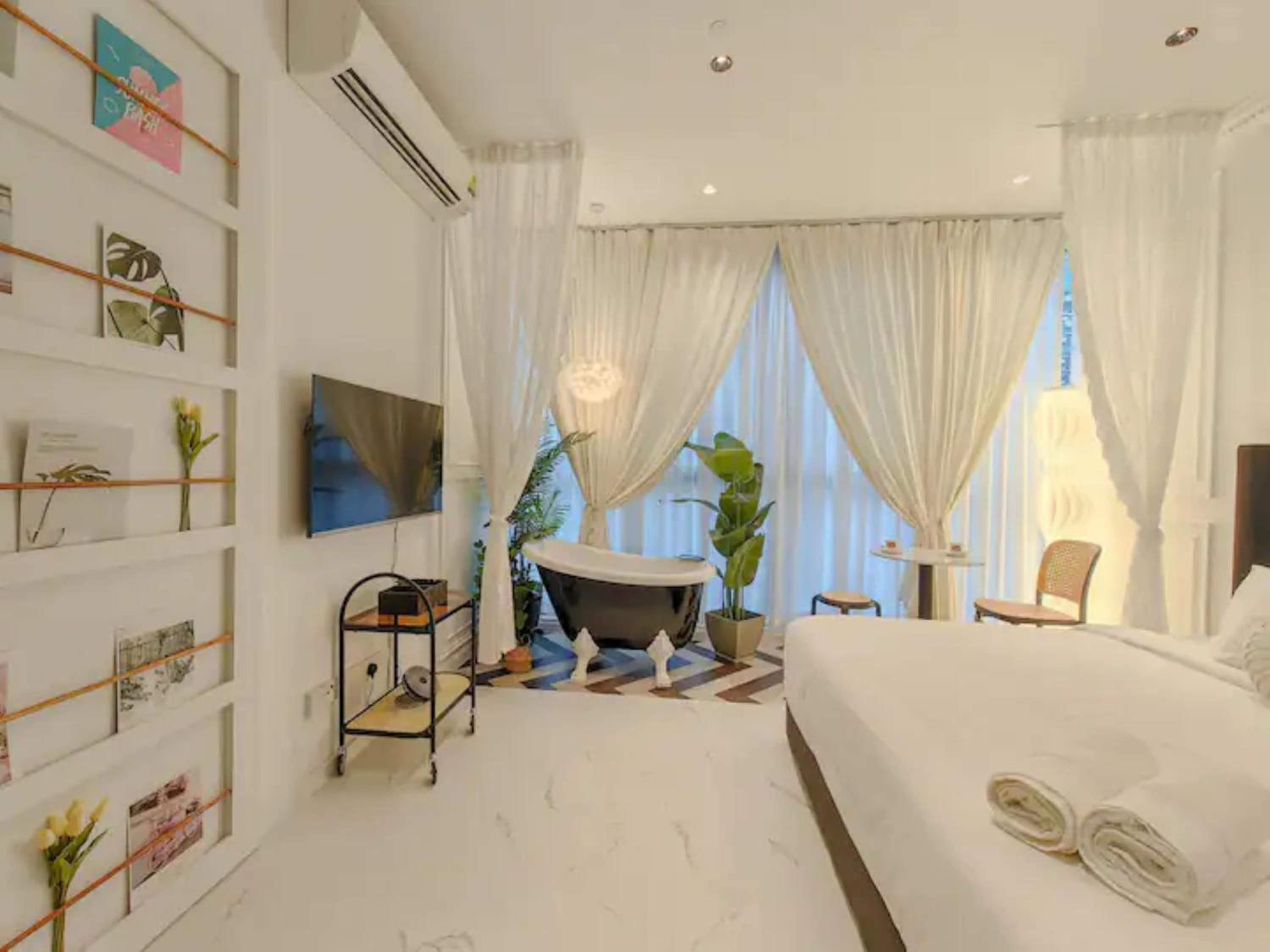 Scarletz Suites by Stevvy KL Home Stay