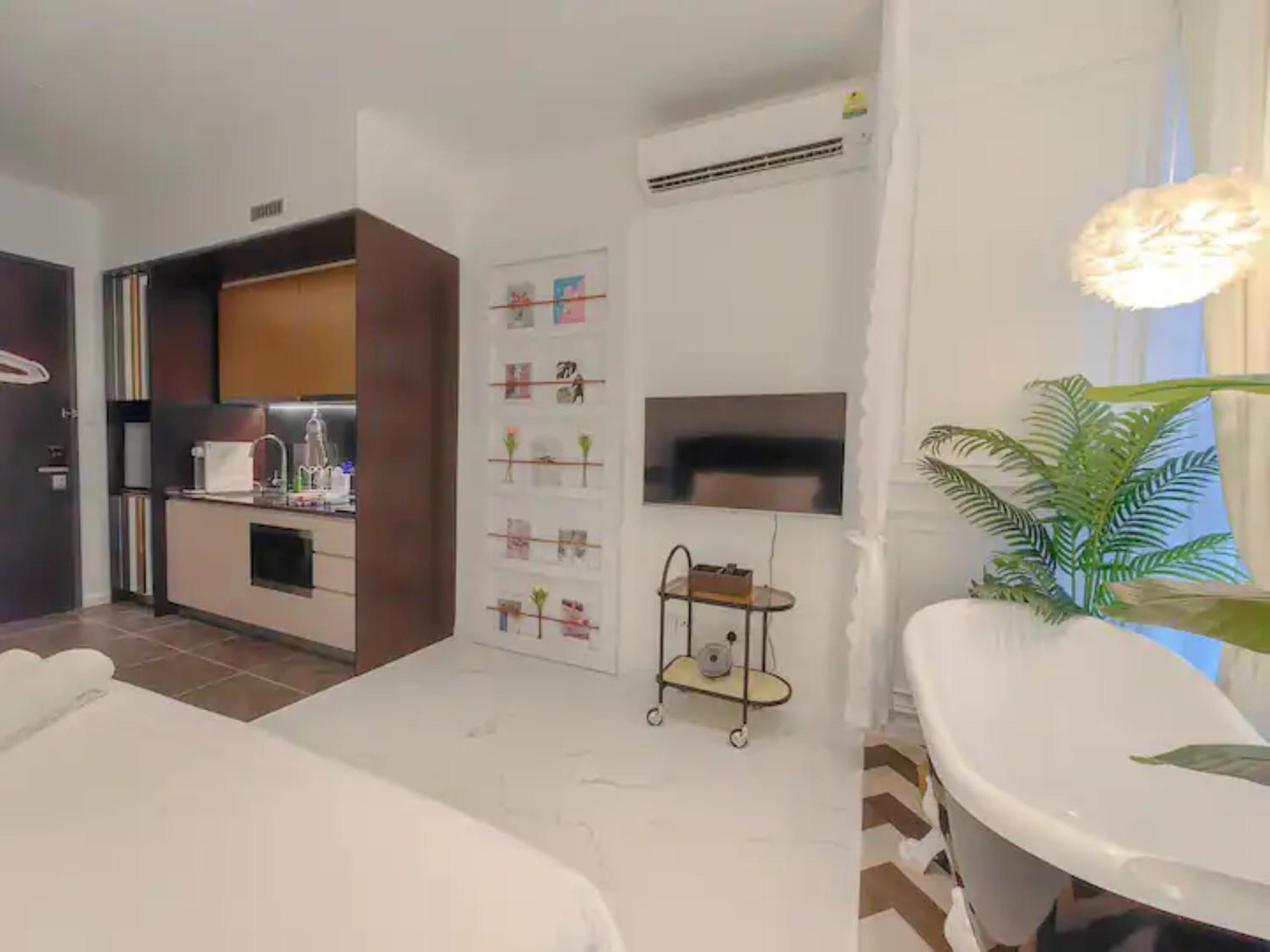 Scarletz Suites by Stevvy KL Home Stay