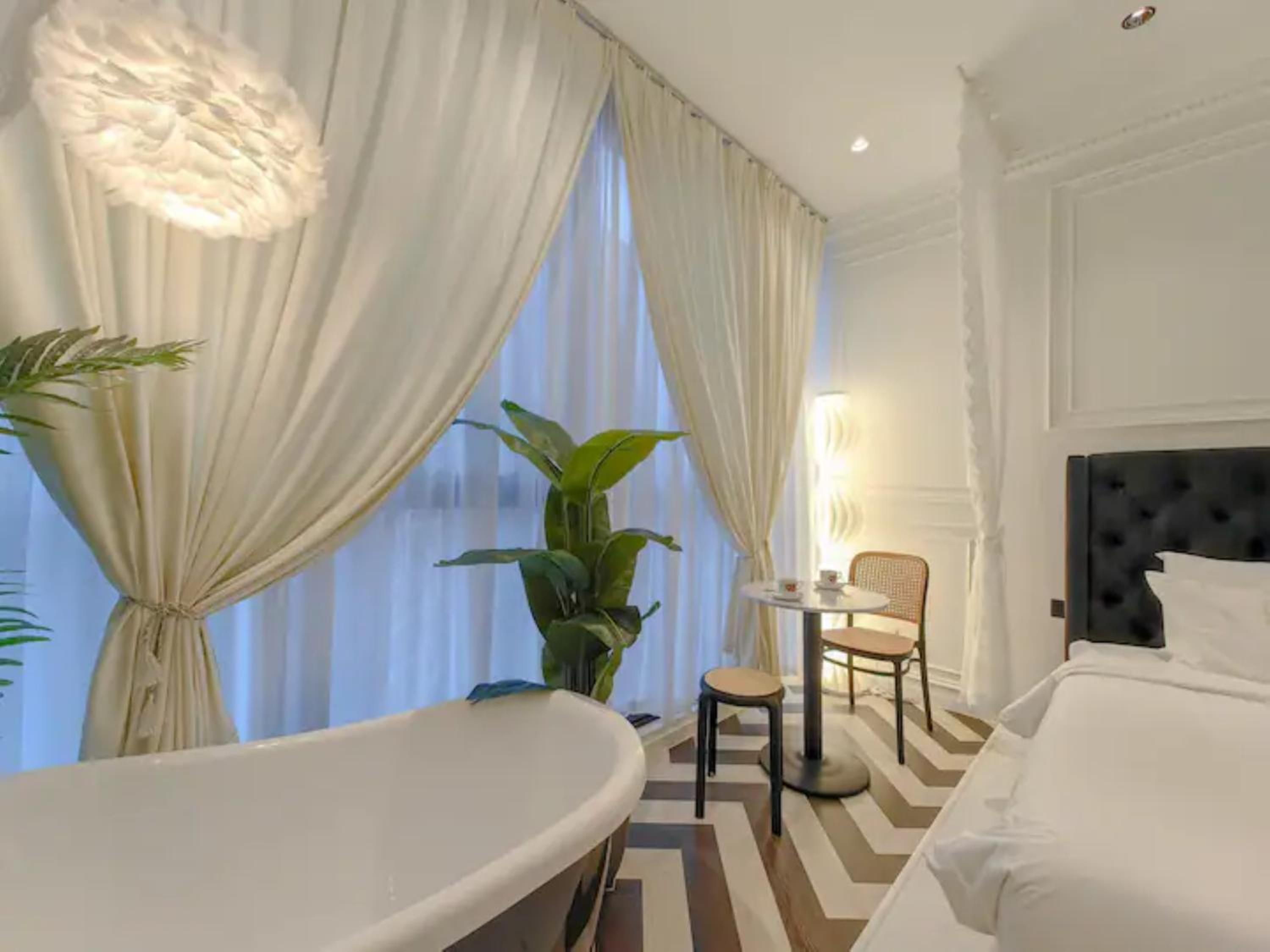 Scarletz Suites by Stevvy KL Home Stay