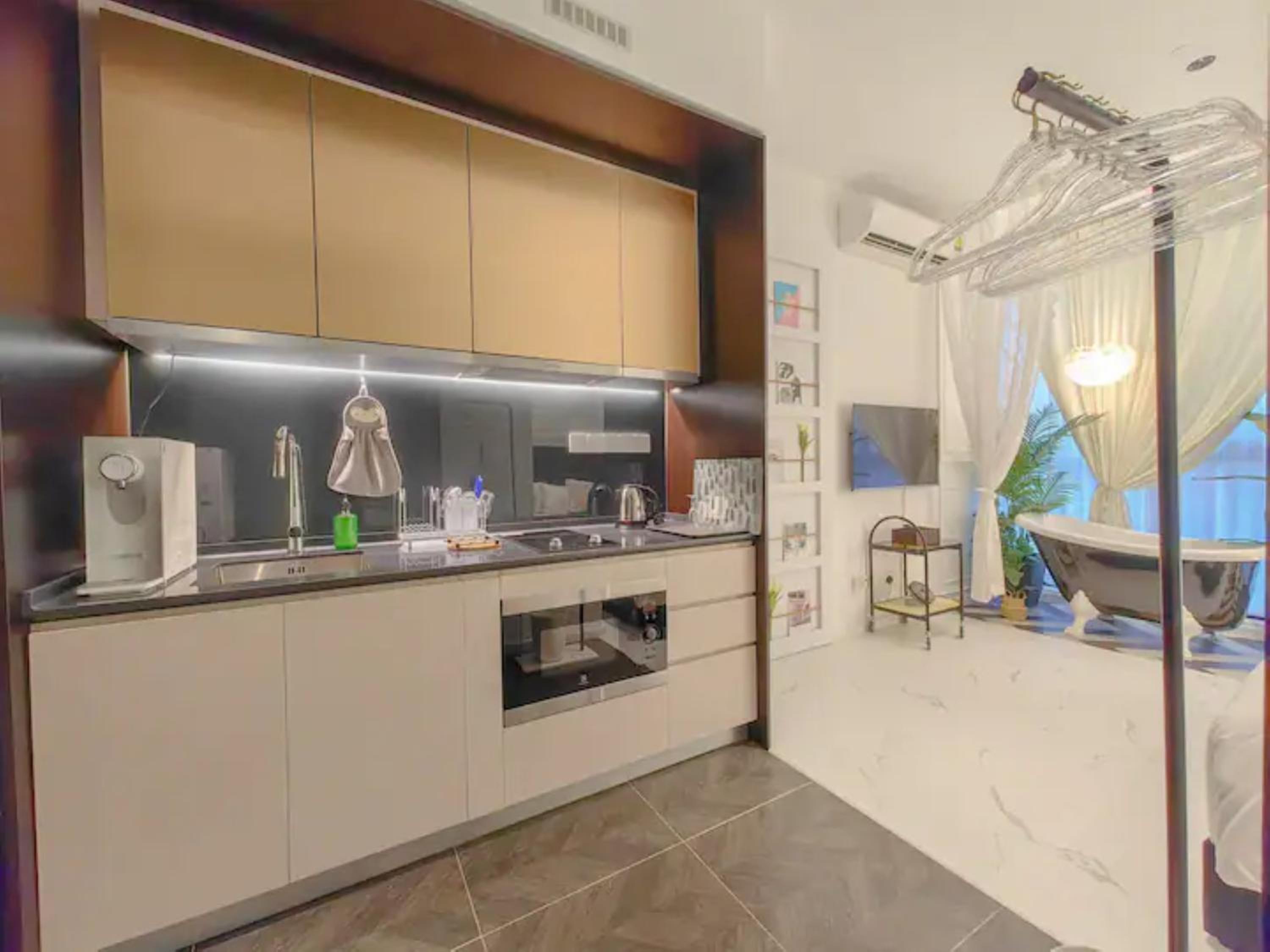 Scarletz Suites by Stevvy KL Home Stay