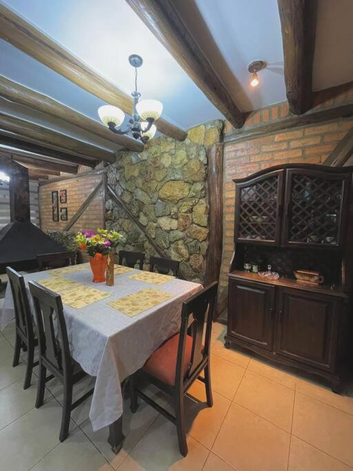 Bella casa estilo rustico moderno