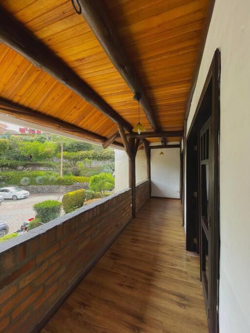 Bella casa estilo rustico moderno