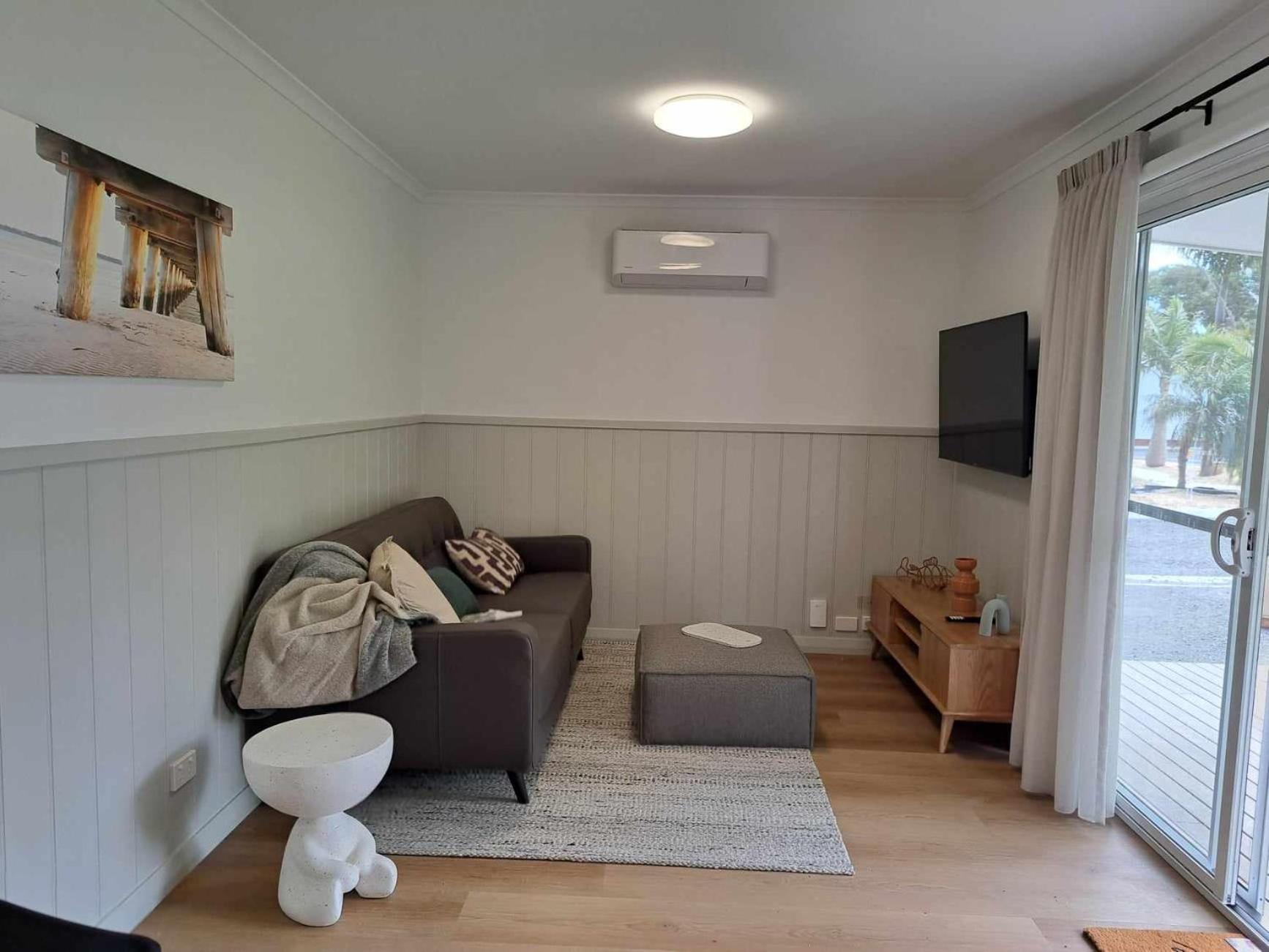 Prom Port Holiday Cottages-Wilsons Prom,Port Welshpool,Port Anthony, Barry Beach - Fishing
