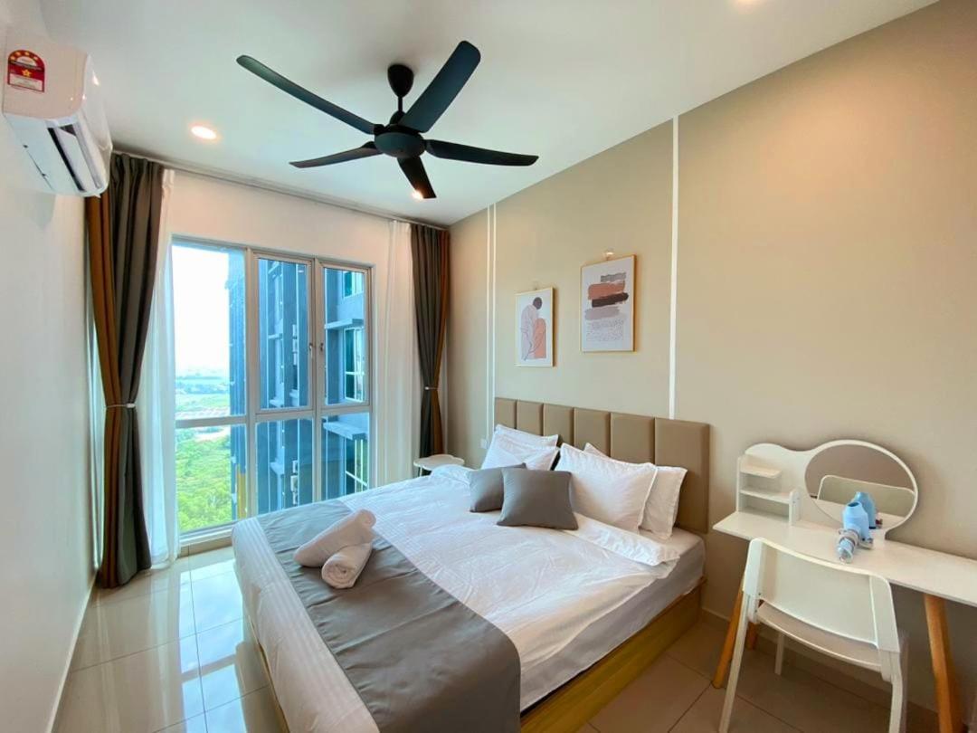 JOVIAL Modern Cozy Suite `Metropol BM BandarPerda view 3