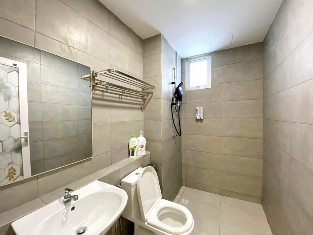 JOVIAL Modern Cozy Suite `Metropol BM BandarPerda view 4