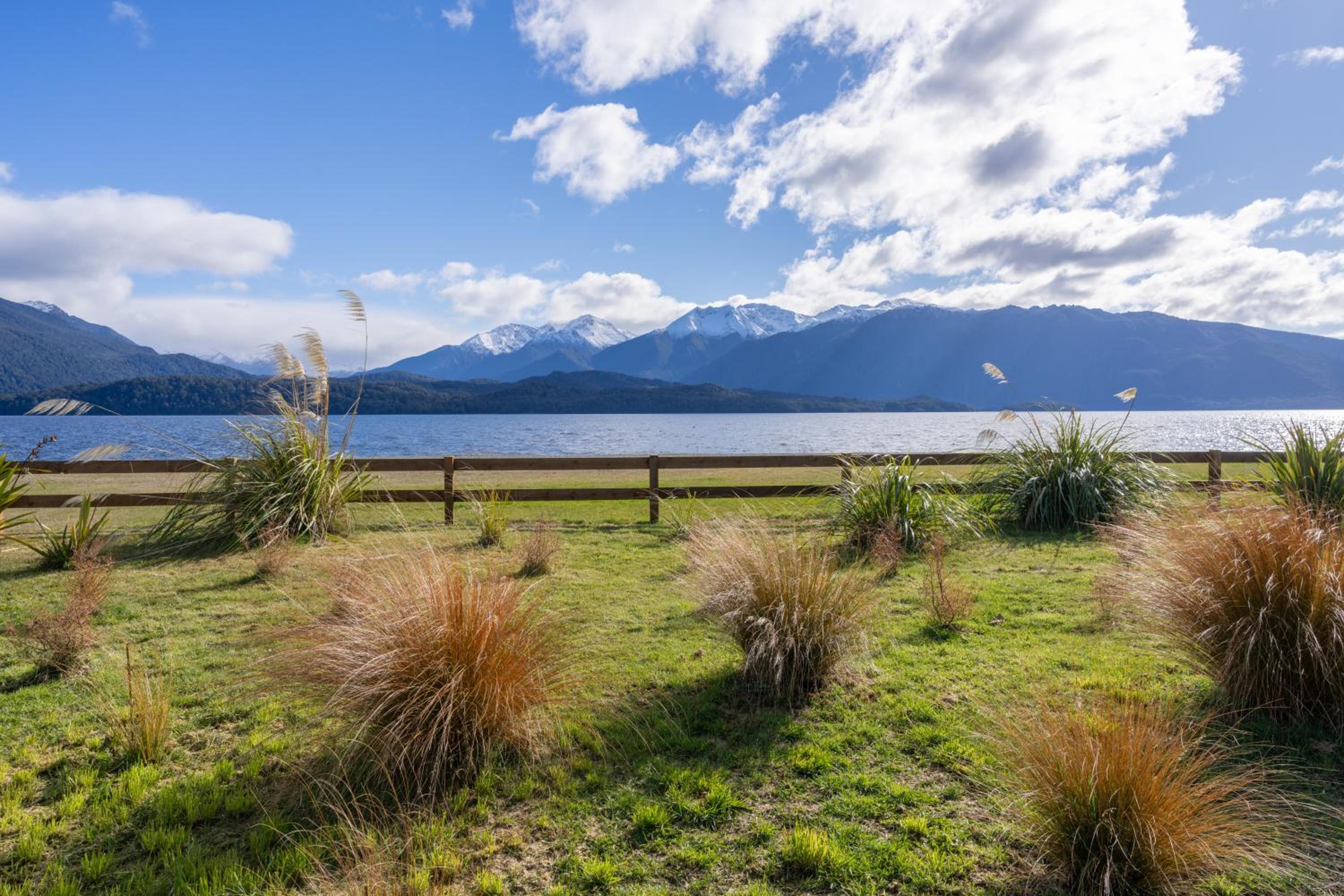 Tiny Piece of Paradise - Te Anau Tiny House view 4
