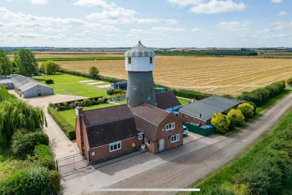 Hotel The Windmill Glamping Pod With Hot Tub