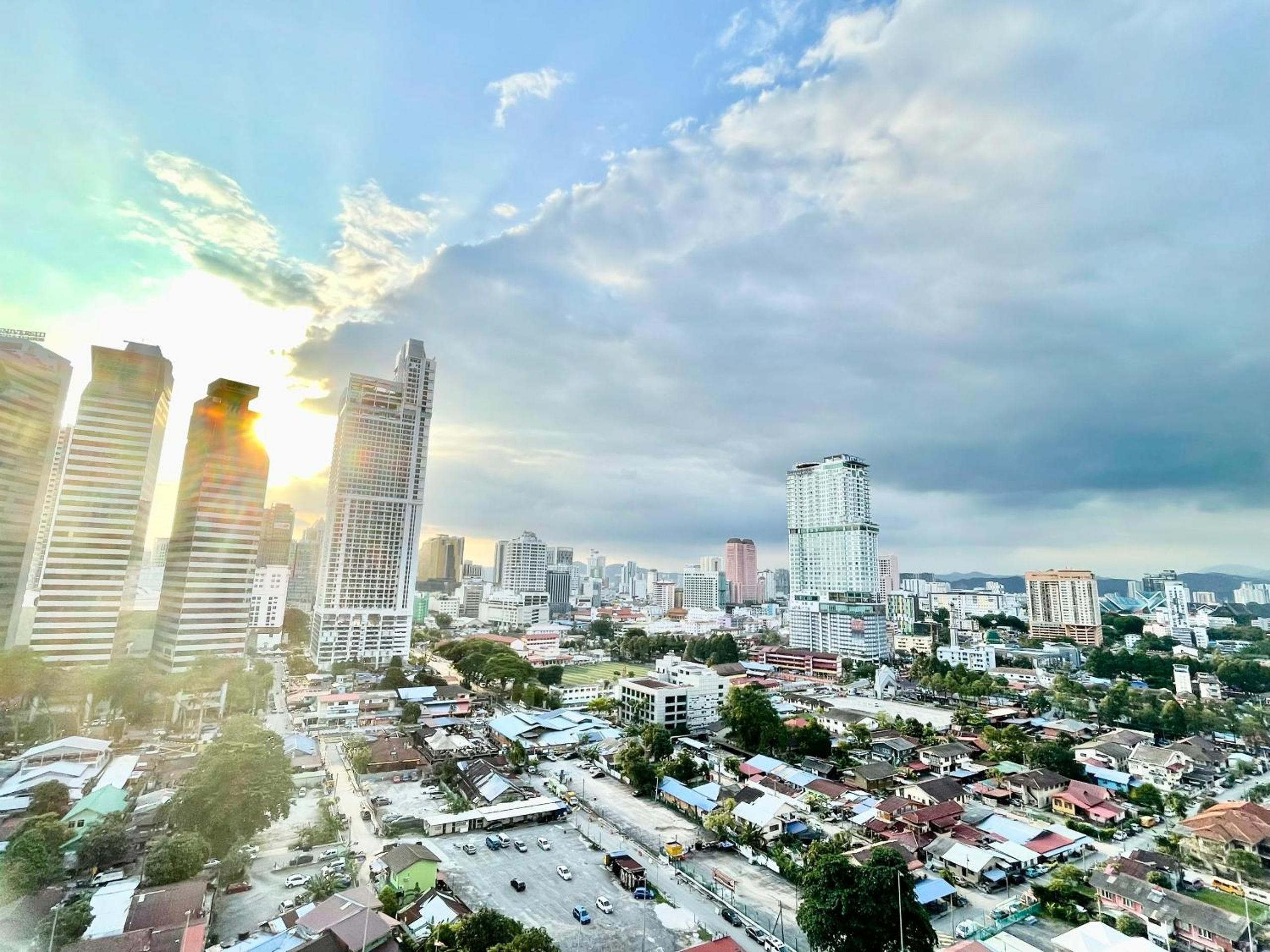 KL CITY CENTRE nearby KLCC