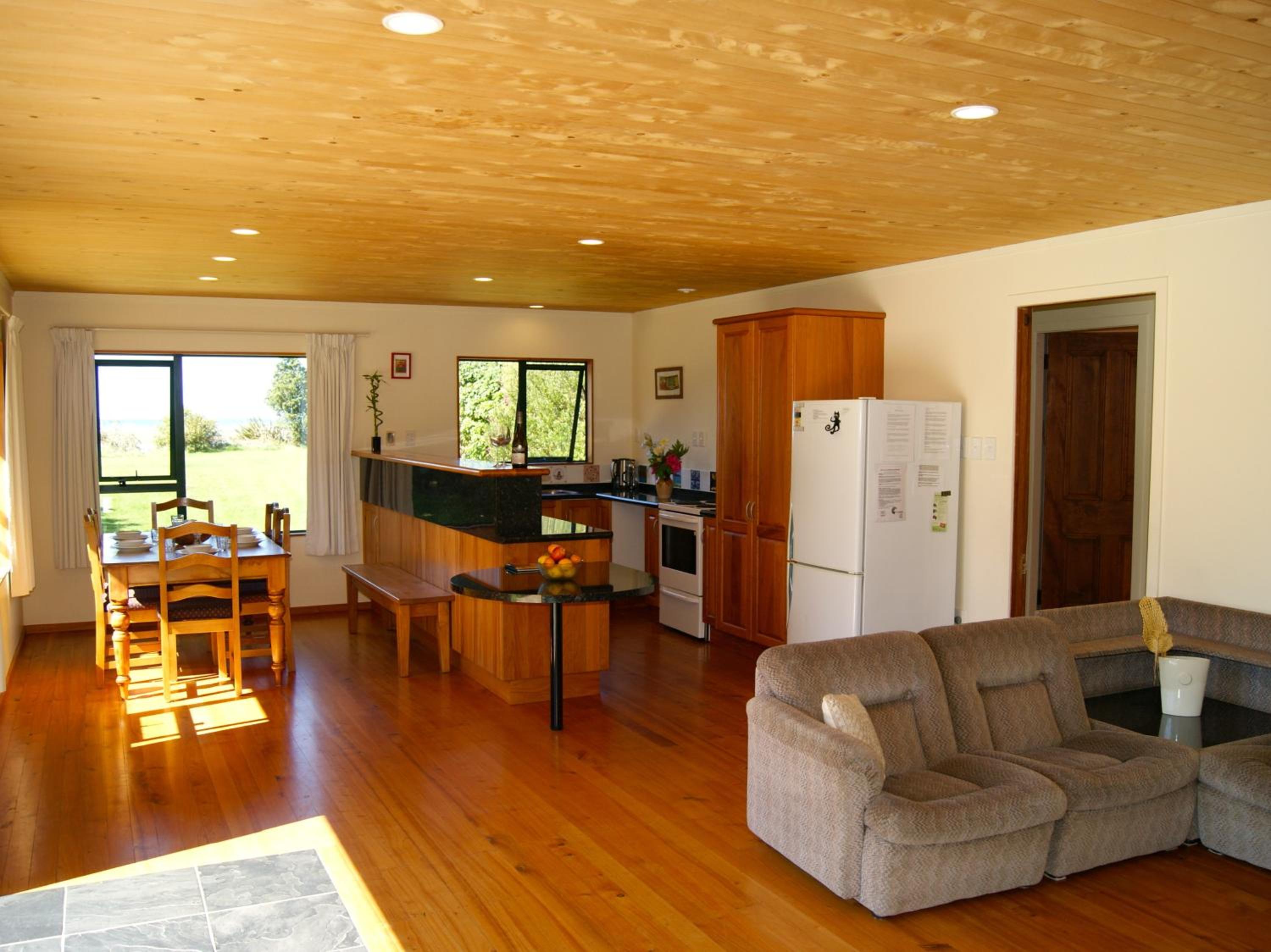 Tomatea Rua - Golden Bay Bach Pakawau Beach view 2