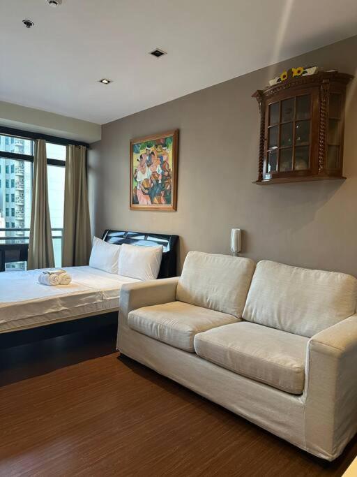 Studio with Balcony in The Gramercy Residences view 4
