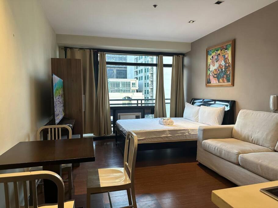 Studio with Balcony in The Gramercy Residences view 5