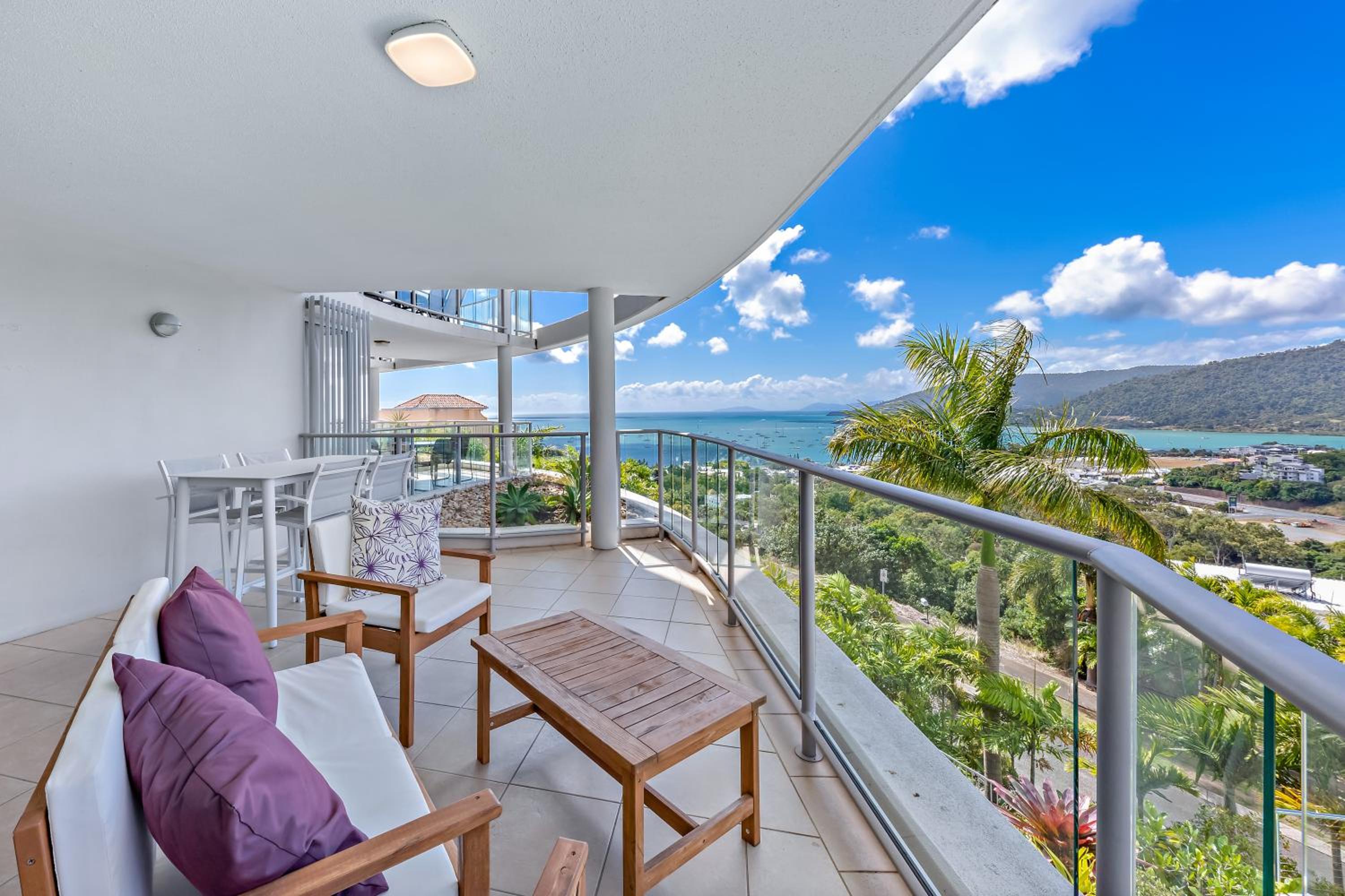 Hotel Seaview retreat - Image 1