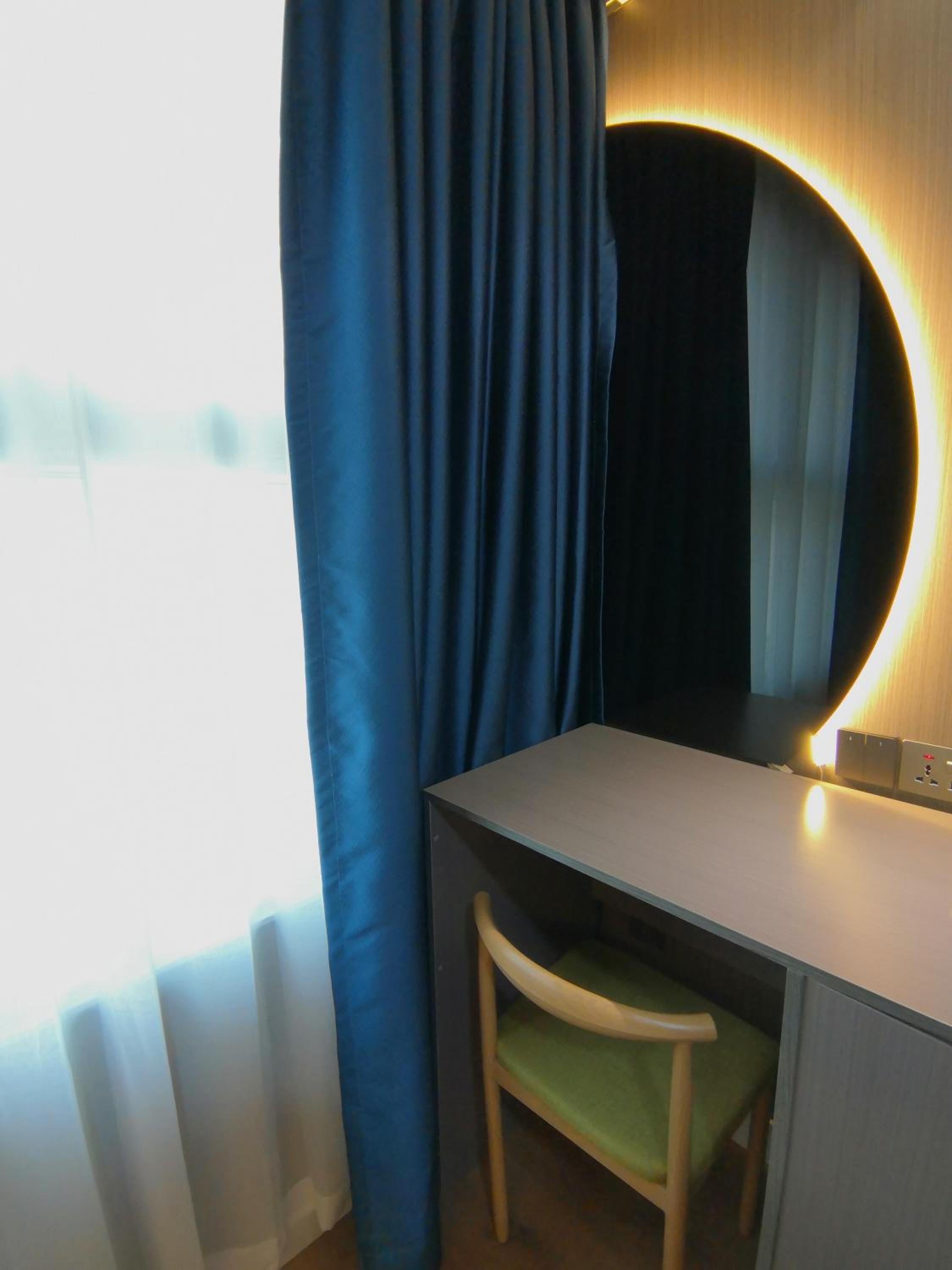 Hennessy Hotel
