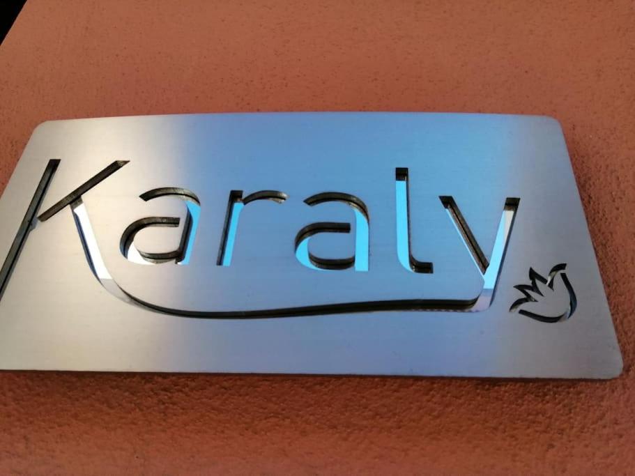 Karaly - Casa vacanze posto auto/moto view 3