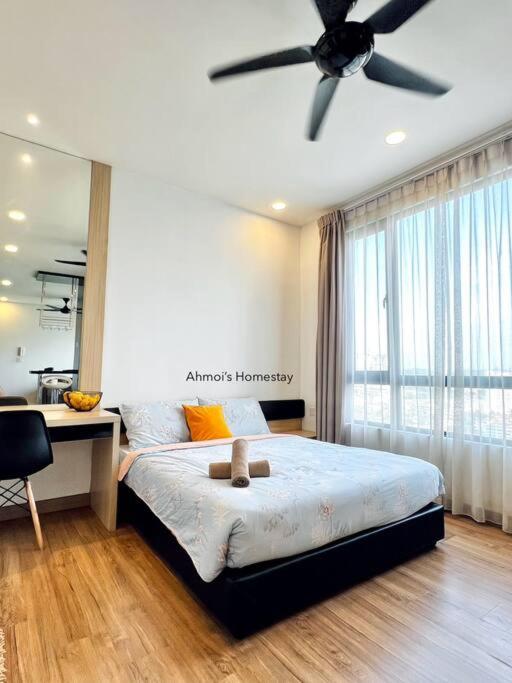 Landmark Residence 1 - Studio for two, Pool View, Nice View view 5