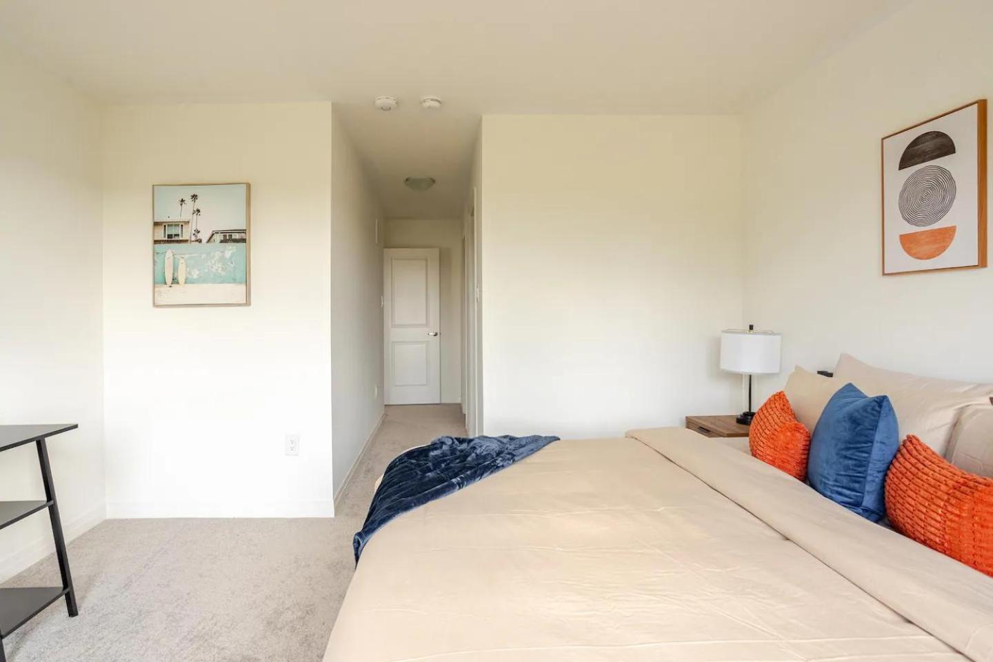 Stylish 4br Fast Wifi Sleeps 10