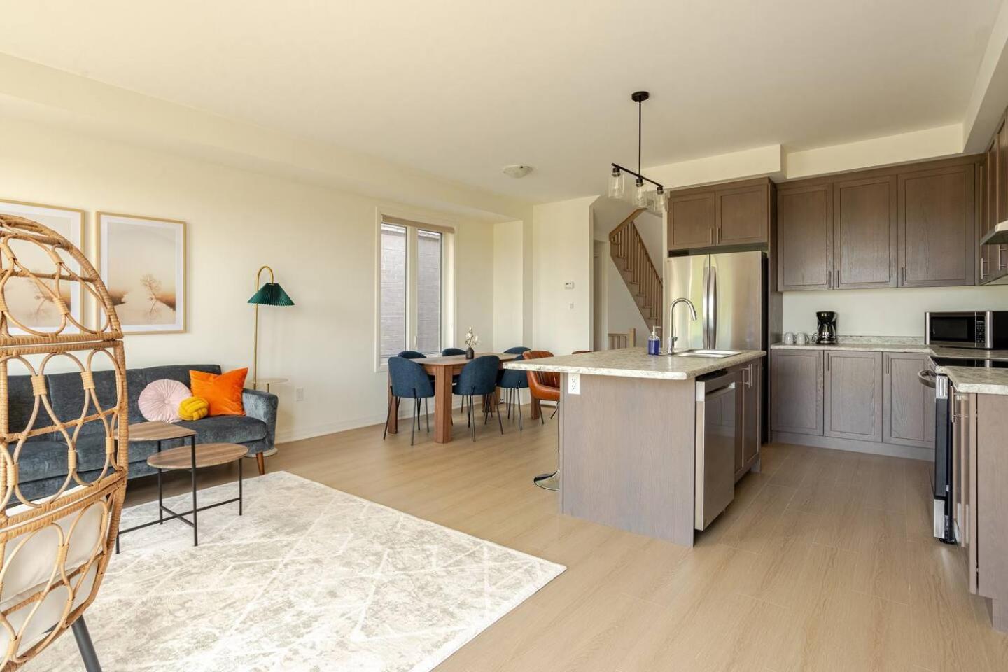 Stylish 4br Fast Wifi Sleeps 10