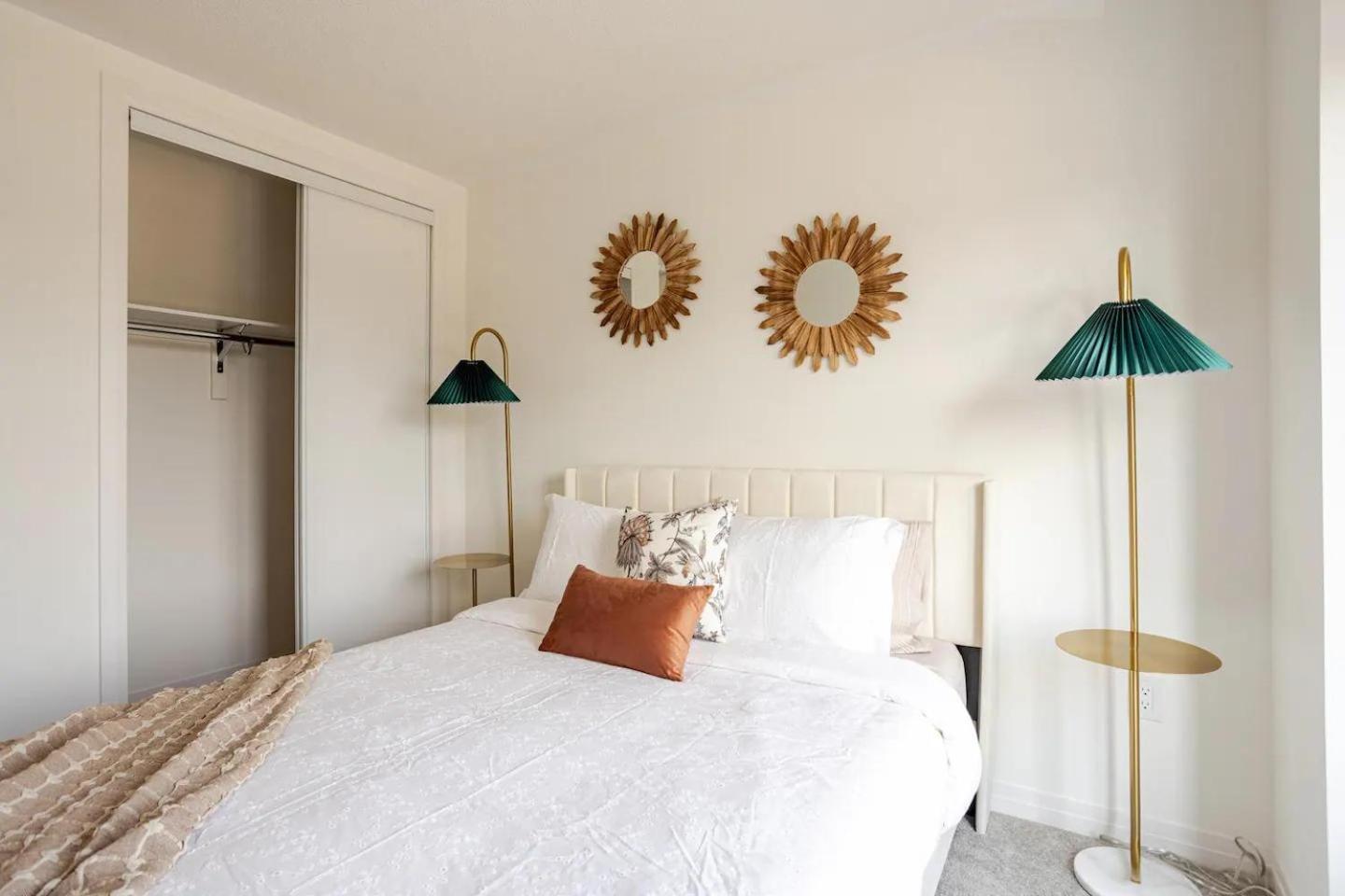 Stylish 4br Fast Wifi Sleeps 10