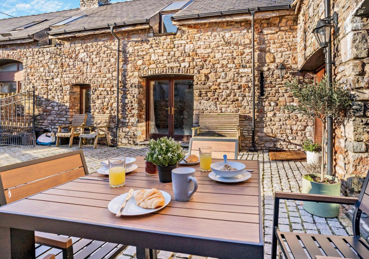 4 Bed in Nottage oc-t28401 view 2