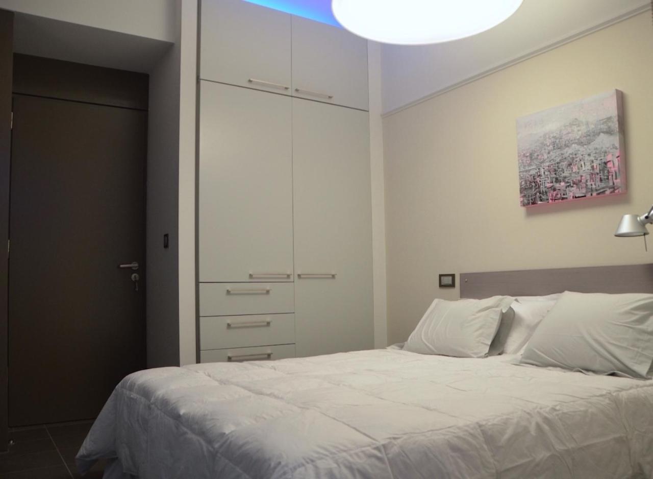 Plaka Stylish 1 Bed Apartment on Cathedral Sq - CM1 photo 3