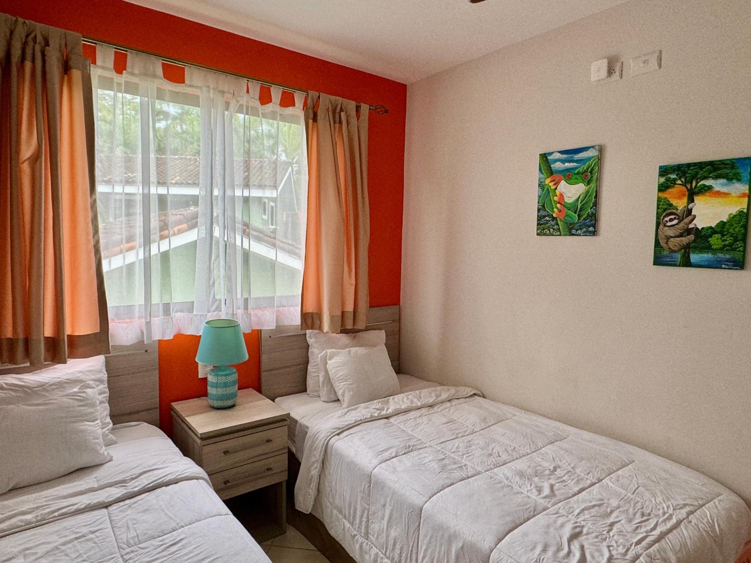 The Nest 2 bedroom1 bath Condo Rooftop patio