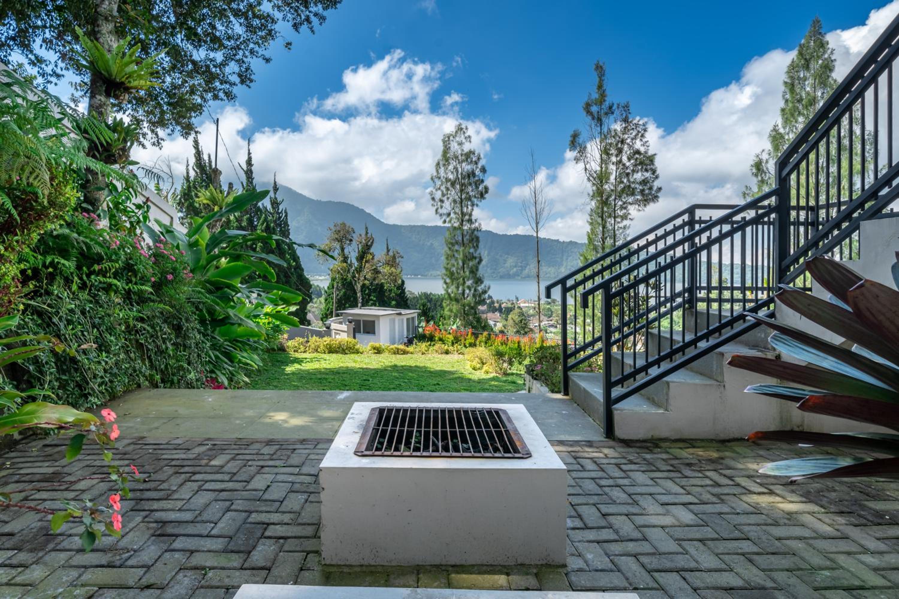 Adara Lake View Residence Bedugul - Bali