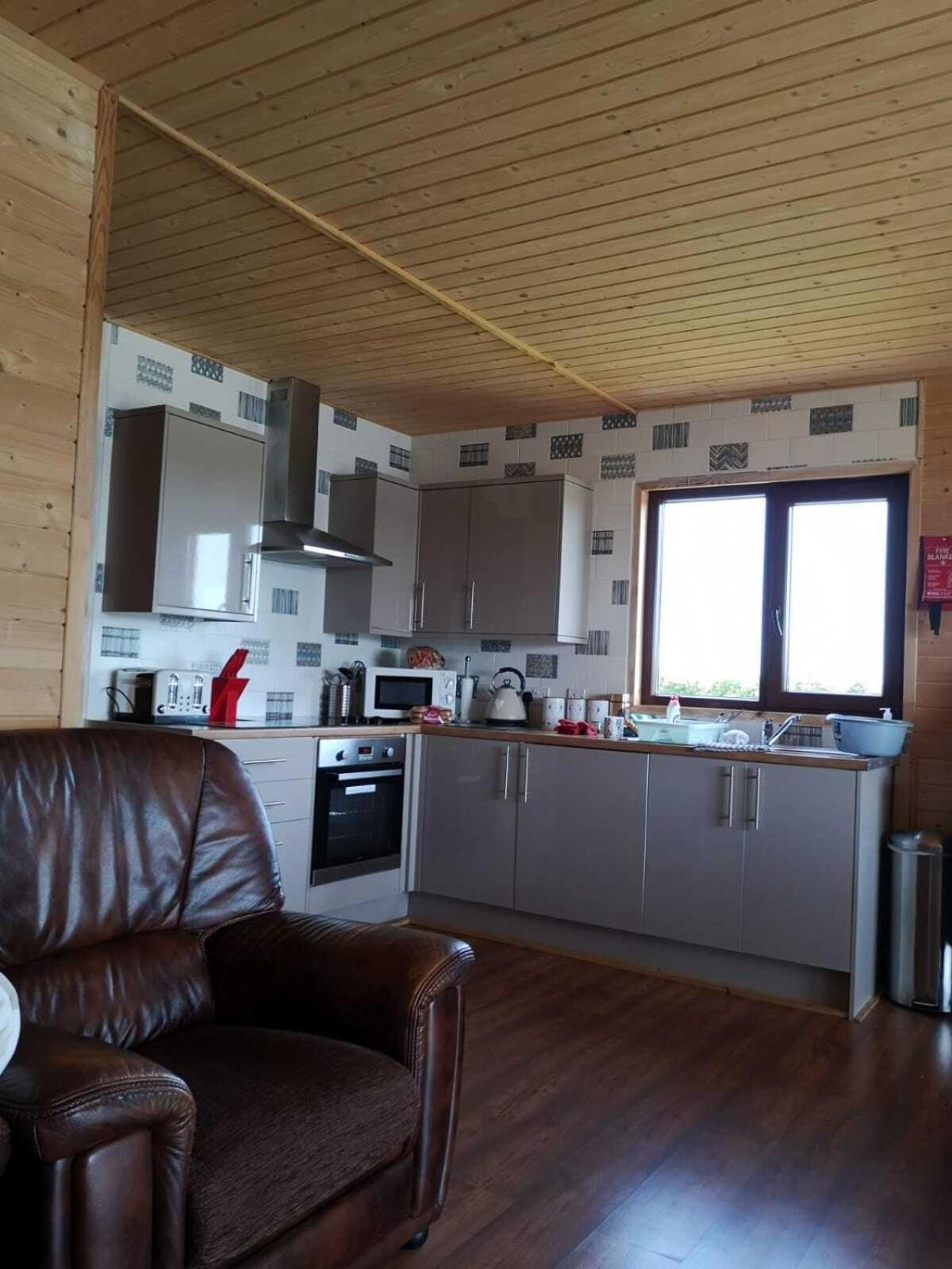 Lakeside Fishing Lodges