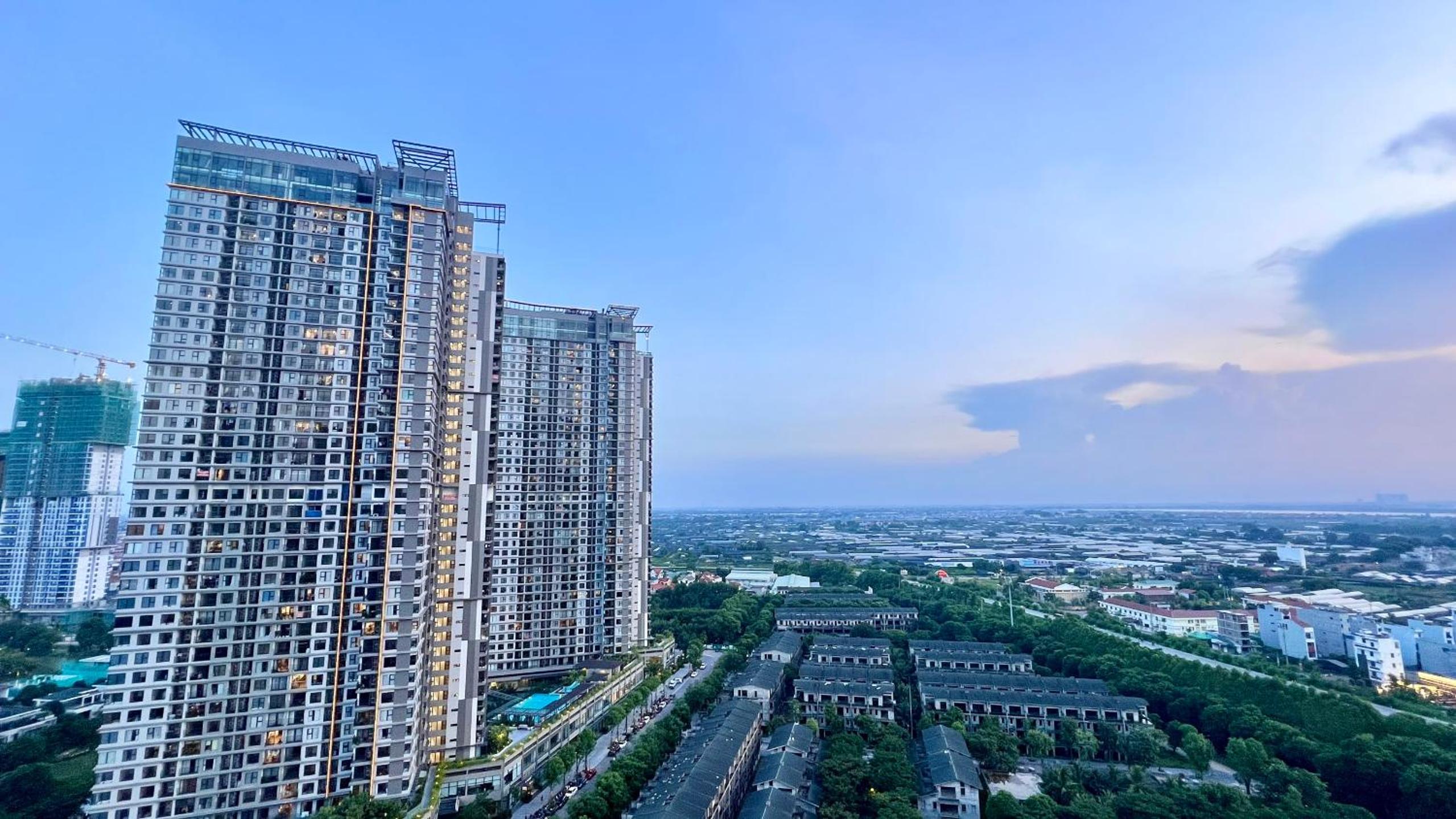 Ecopark Duplex Homestay by QMP view 4