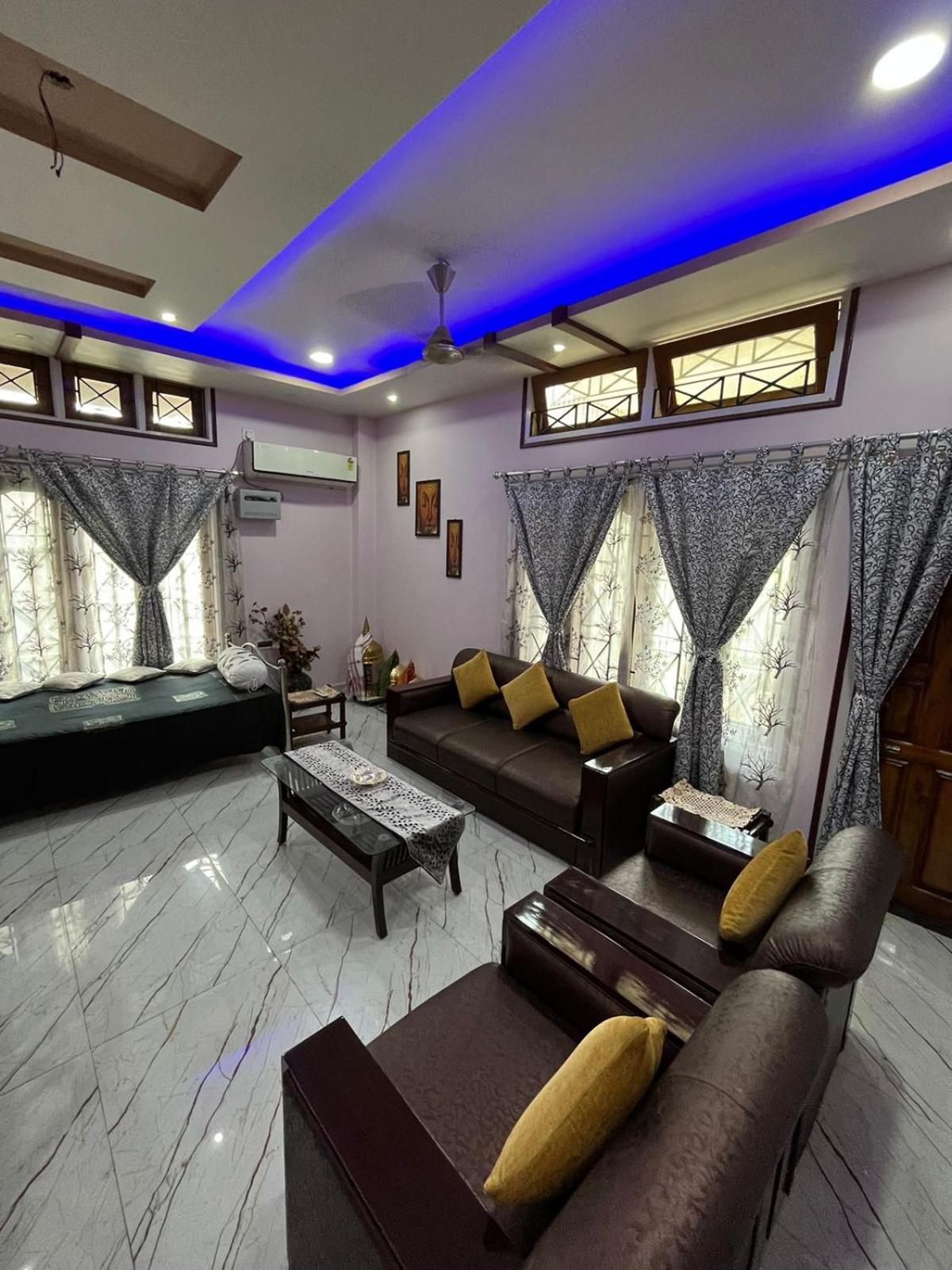 ANANDS HOMESTAY