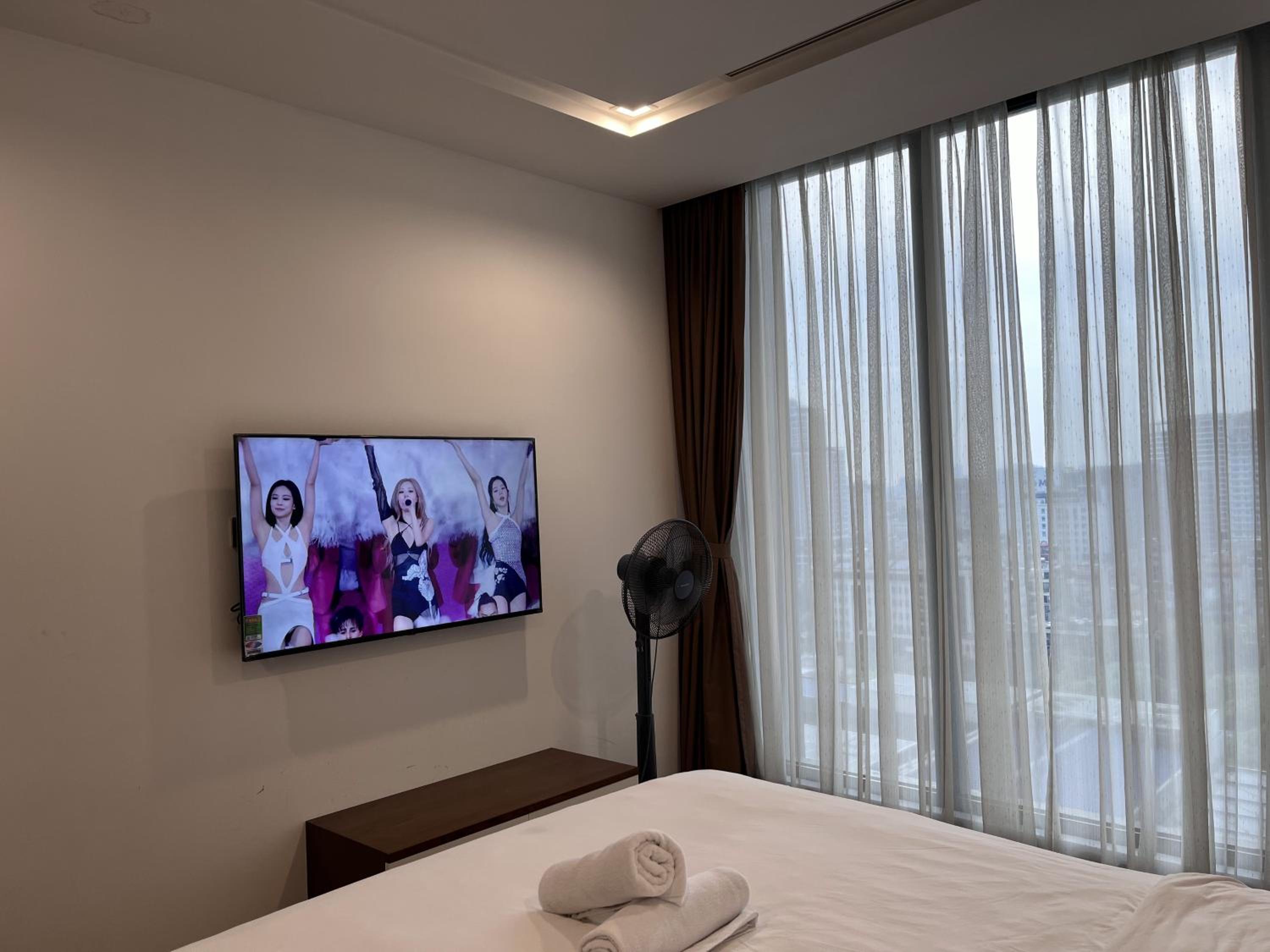 Vinhomes Metropolis Luxury Apartment 2 Br