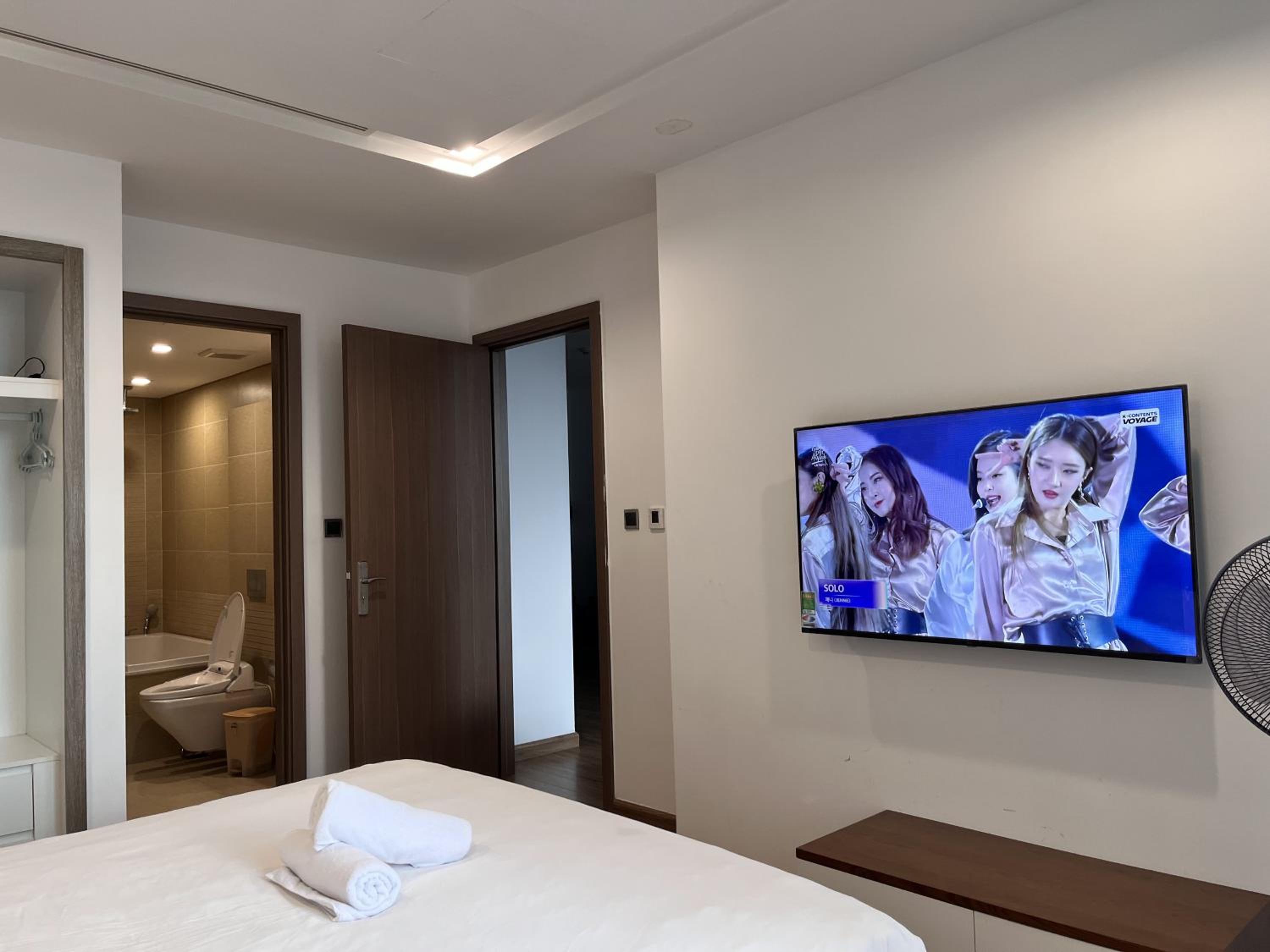 Vinhomes Metropolis Luxury Apartment 2 Br