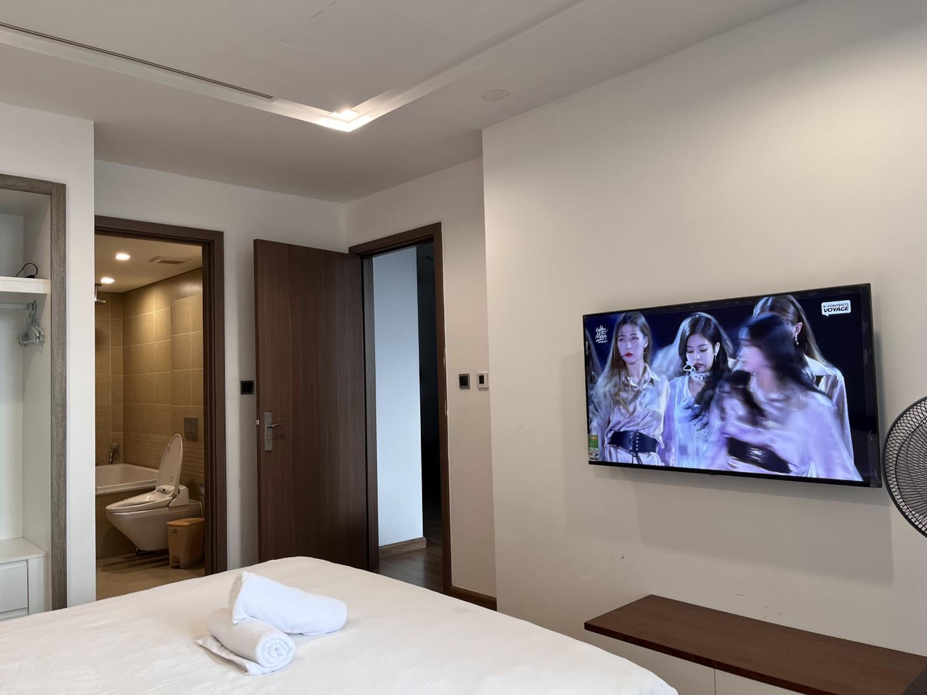 Vinhomes Metropolis Luxury Apartment 2 Br